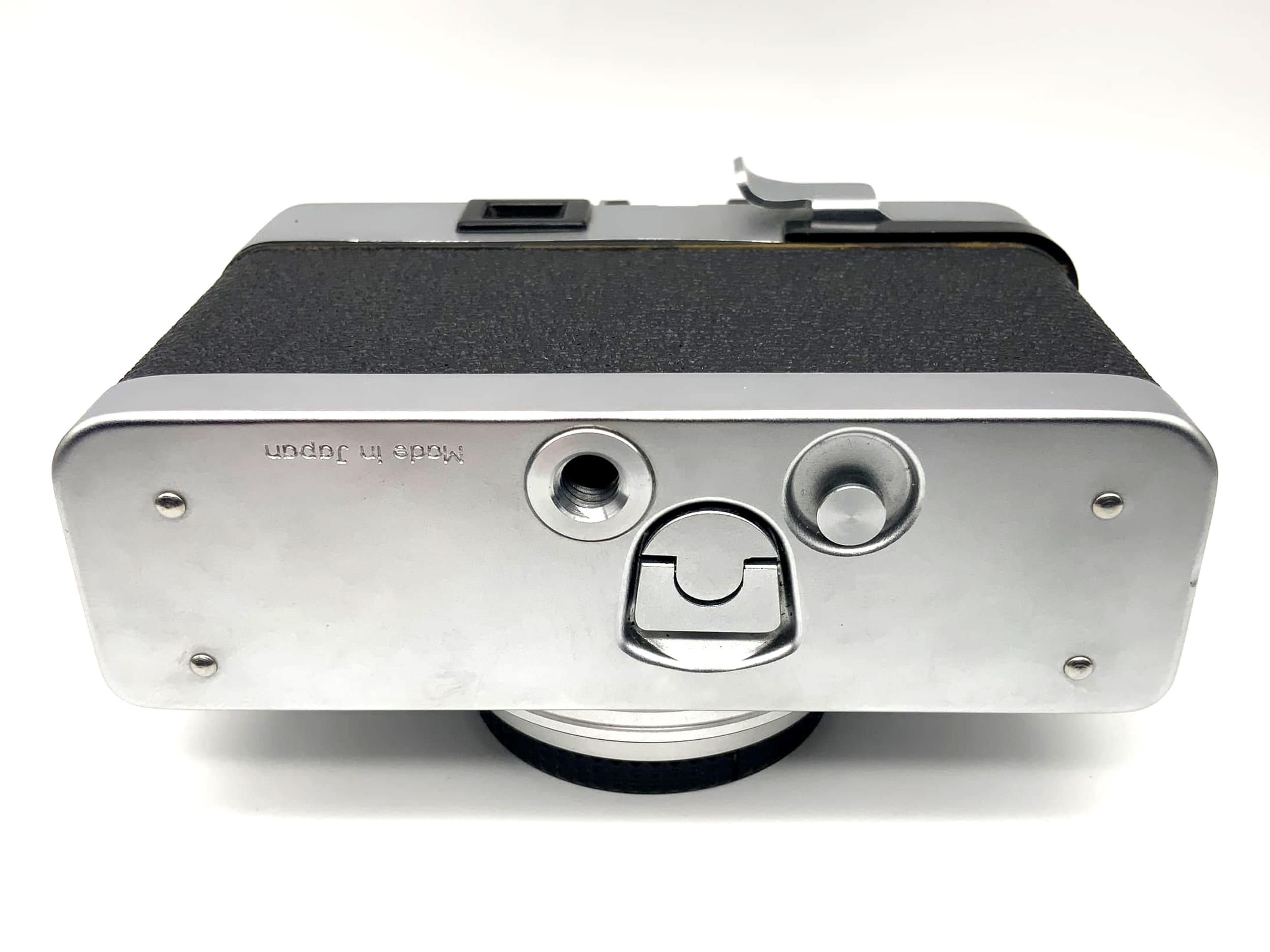 Petri Color 35E viewfinder camera with 1:2.8 f=40mm fully automatic