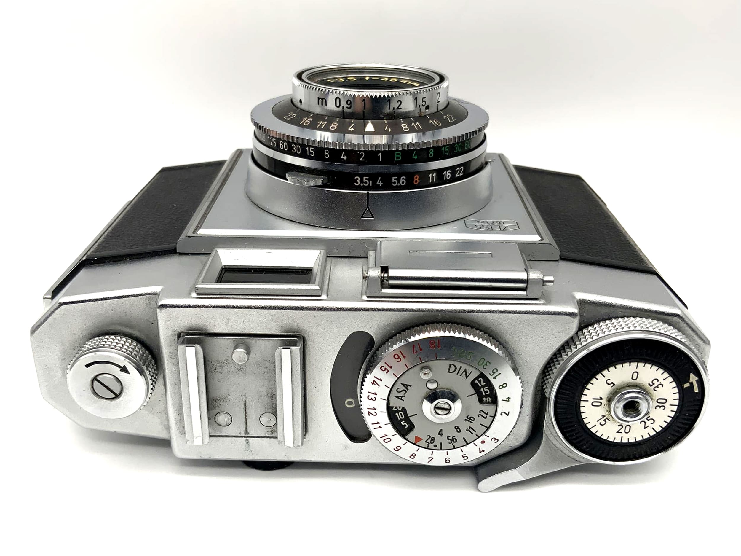 Zeiss Ikon Contina viewfinder camera Novar-Anastigmat 1:3.5 f=45mm 527/24 Prontor-SVS