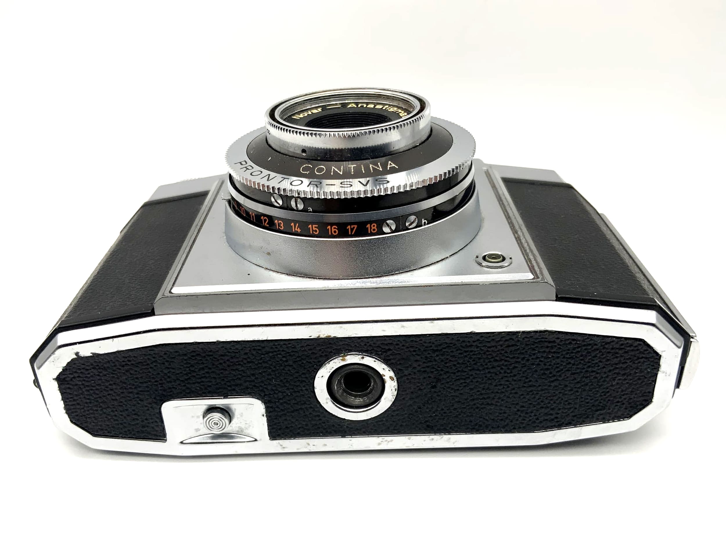 Zeiss Ikon Contina viewfinder camera Novar-Anastigmat 1:3.5 f=45mm 527/24 Prontor-SVS