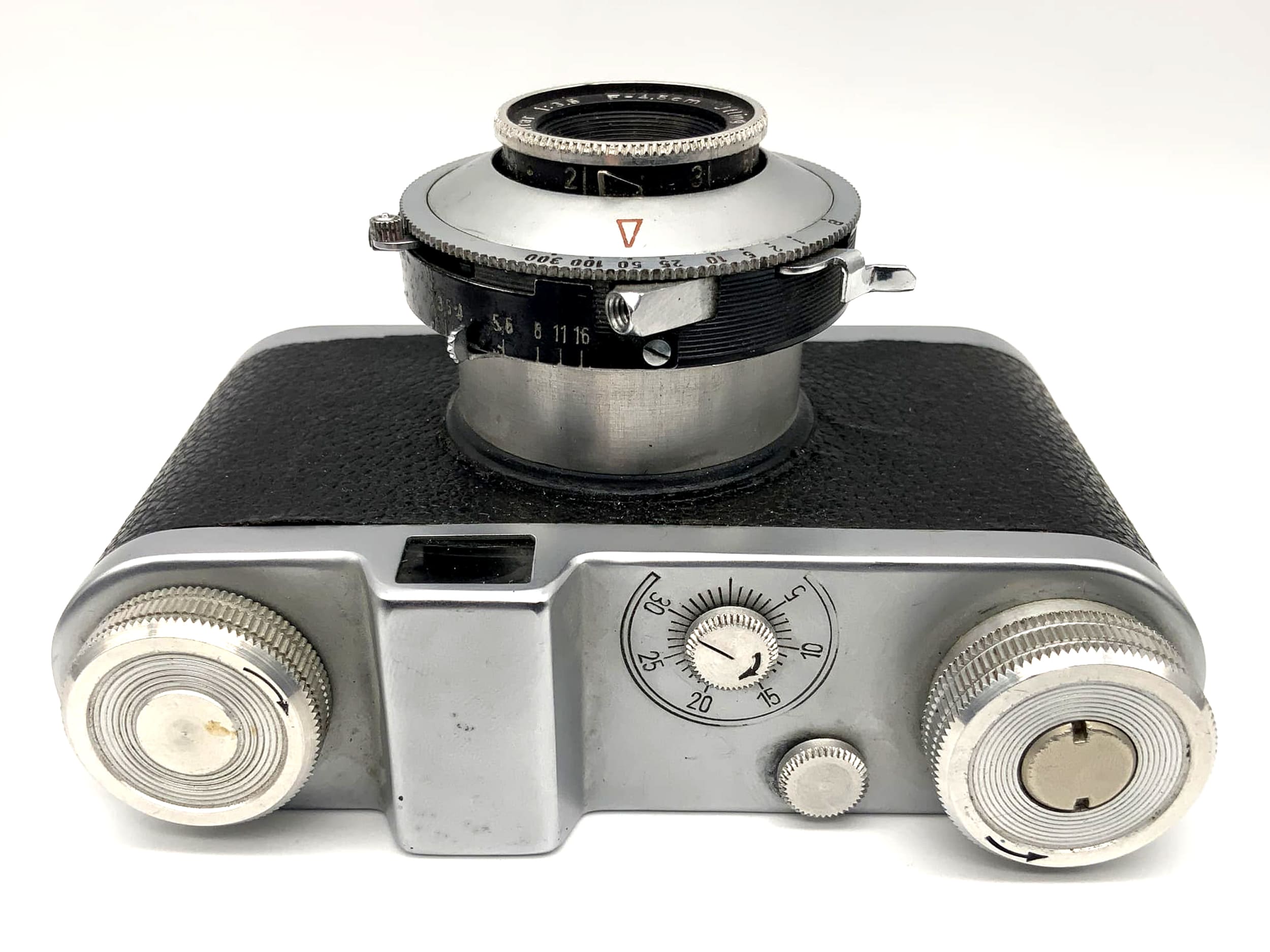 Iloca II rangefinder camera with Ilitar 1:3.5 F=4.5cm Prontor-S