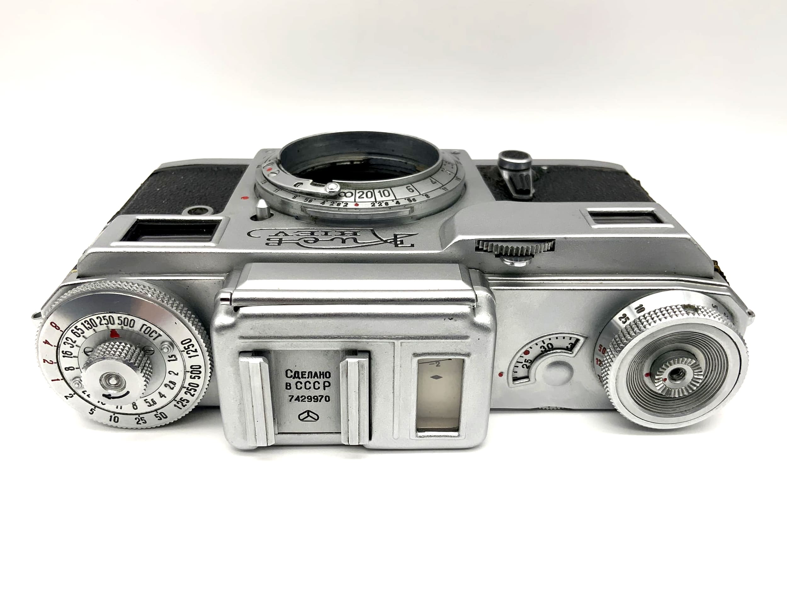 Kiev 4 viewfinder camera (Contax RF) body, analog camera