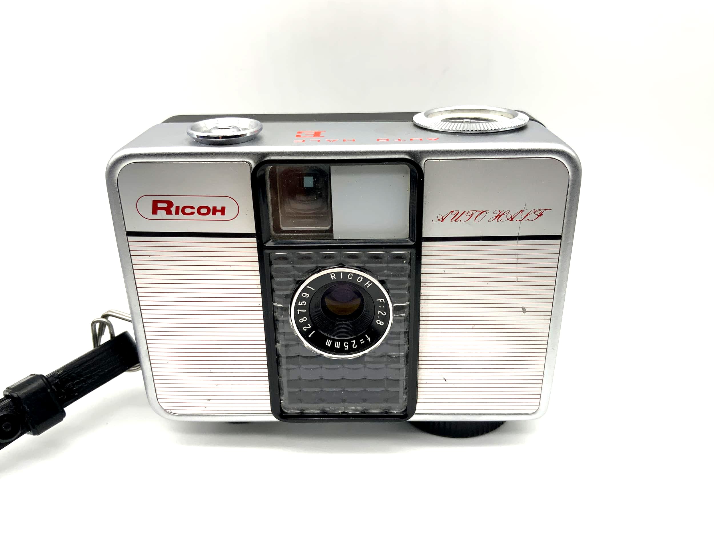 Ricoh Auto Half E viewfinder camera with F:2.8 f=25mm compact camera analog camera