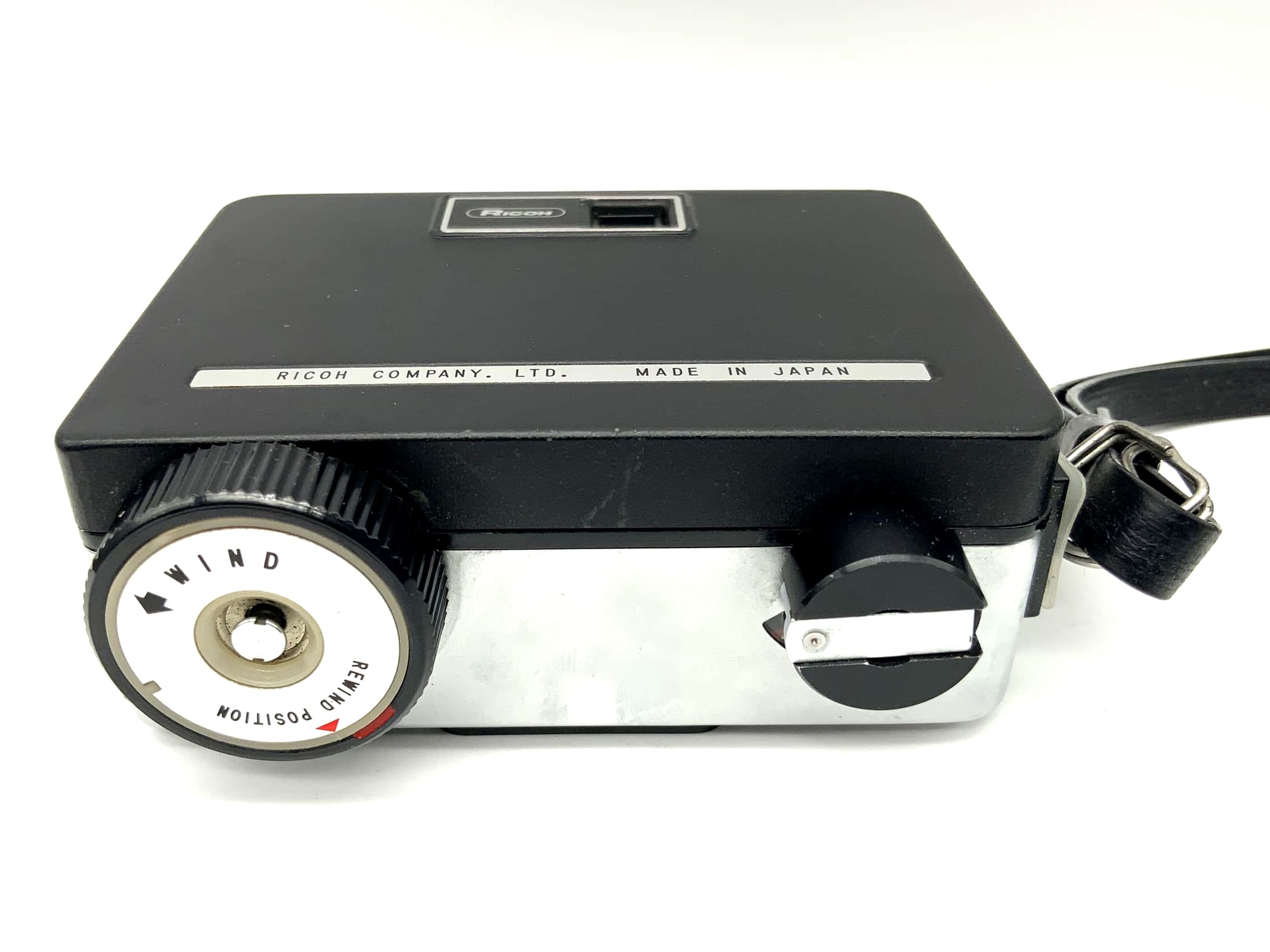 Ricoh Auto Half E viewfinder camera with F:2.8 f=25mm compact camera analog camera