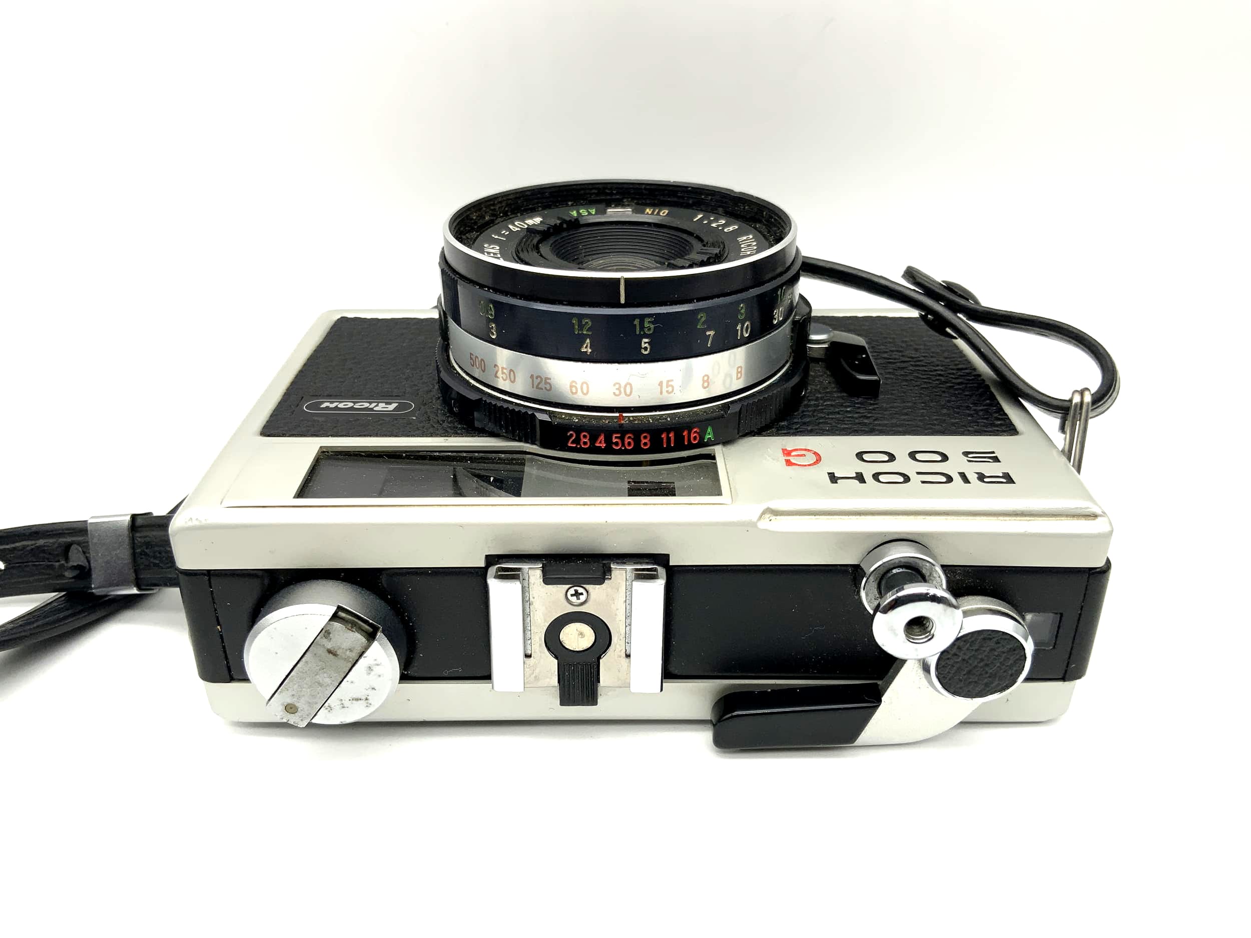 Ricoh 500 G rangefinder camera with Rikenon lens f=40mm 1:2.8 !Light meter defective!