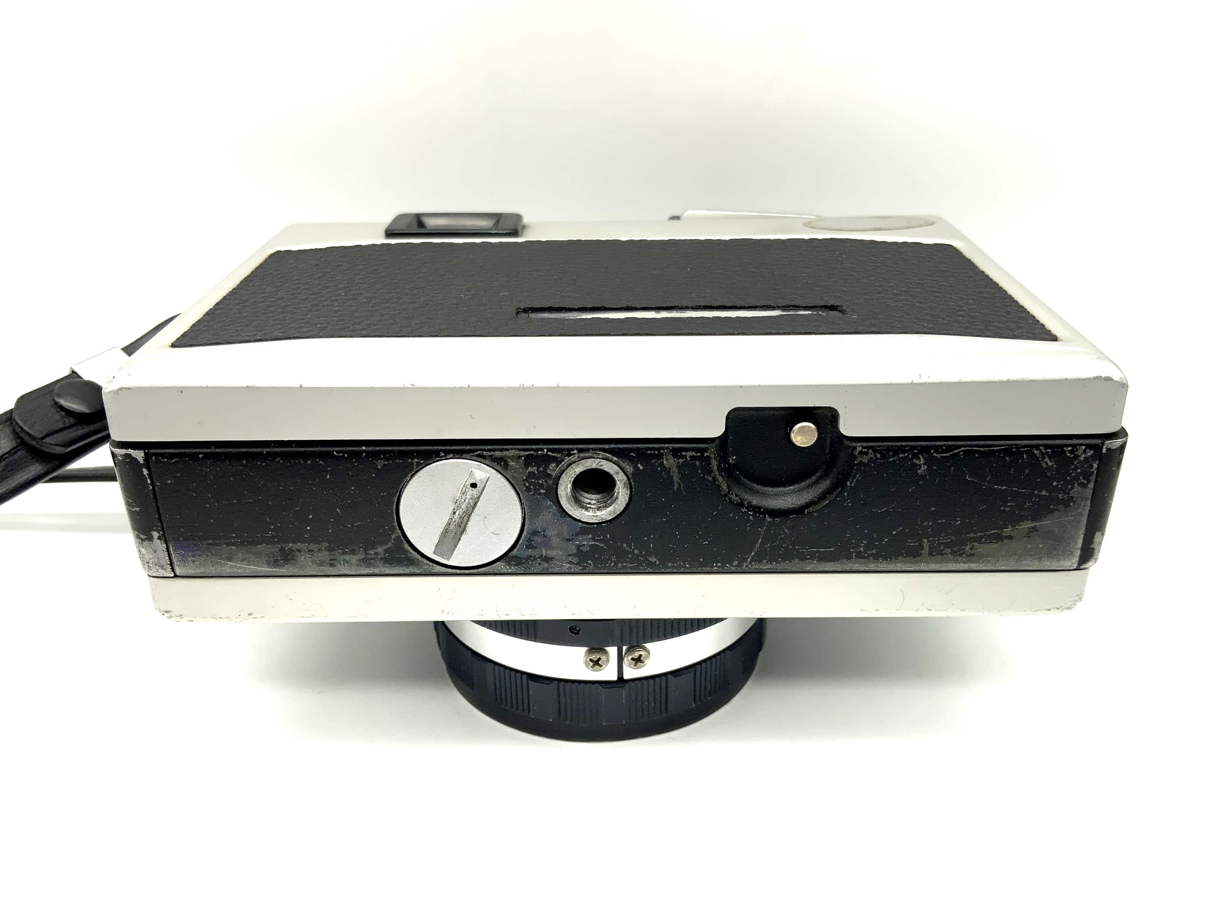 Ricoh 500 G rangefinder camera with Rikenon lens f=40mm 1:2.8 !Light meter defective!