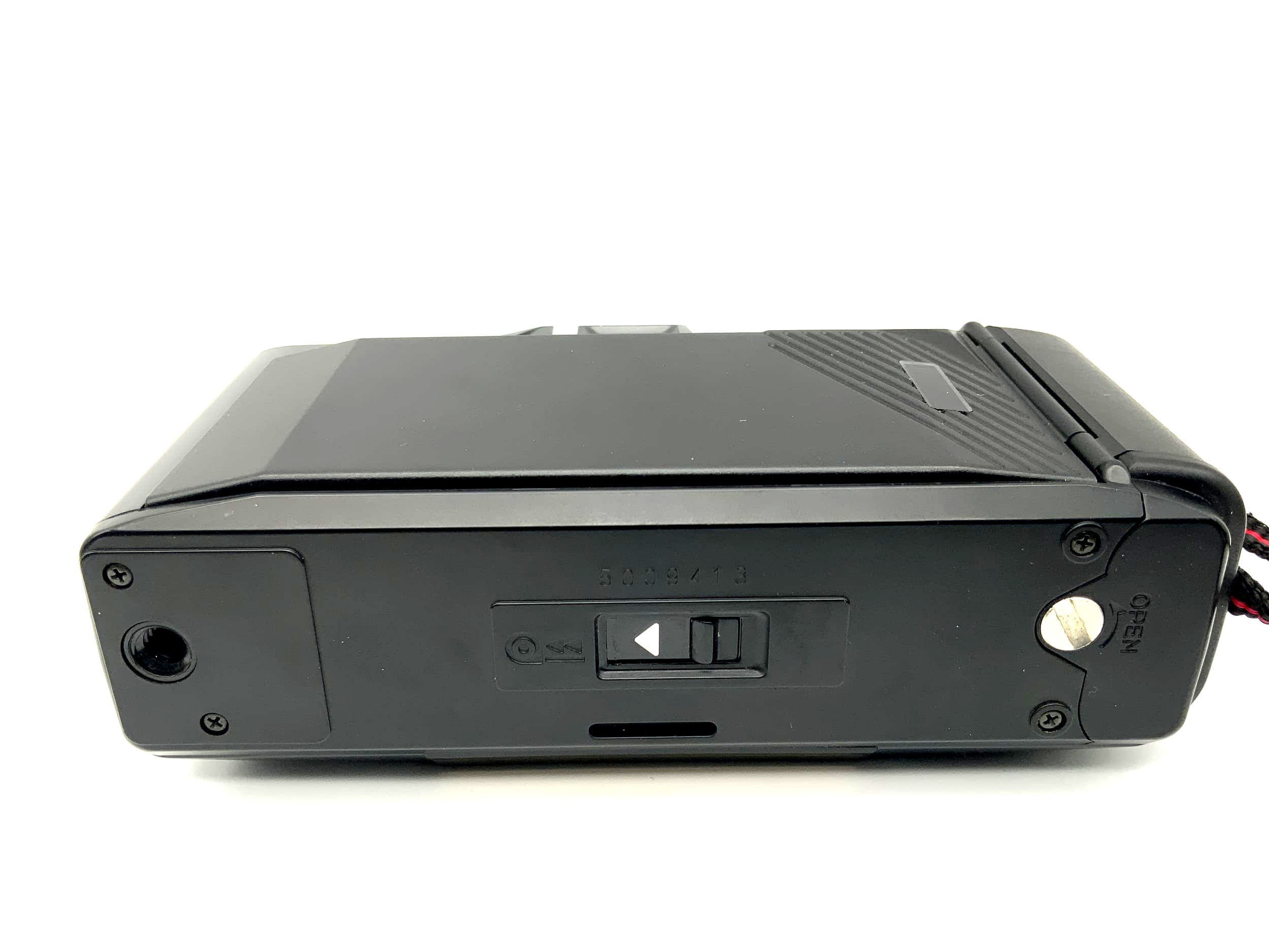 Yashica L AF Point&amp;Shoot with Yashica Lens 32mm 1:3.5 DX analog camera 35mm