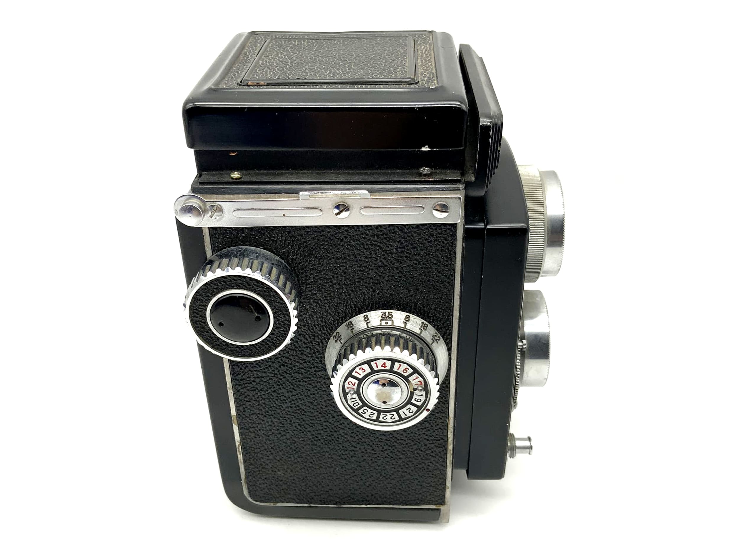 Yamato Rippaflex TLR with Tri-Lausar Anastigmat 1:3.5 f=8cm medium format