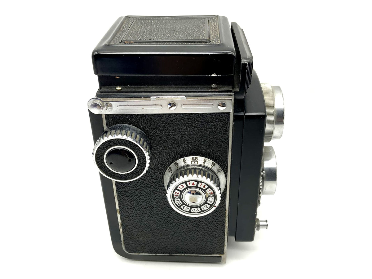 Yamato Rippaflex TLR with Tri-Lausar Anastigmat 1:3.5 f=8cm medium format