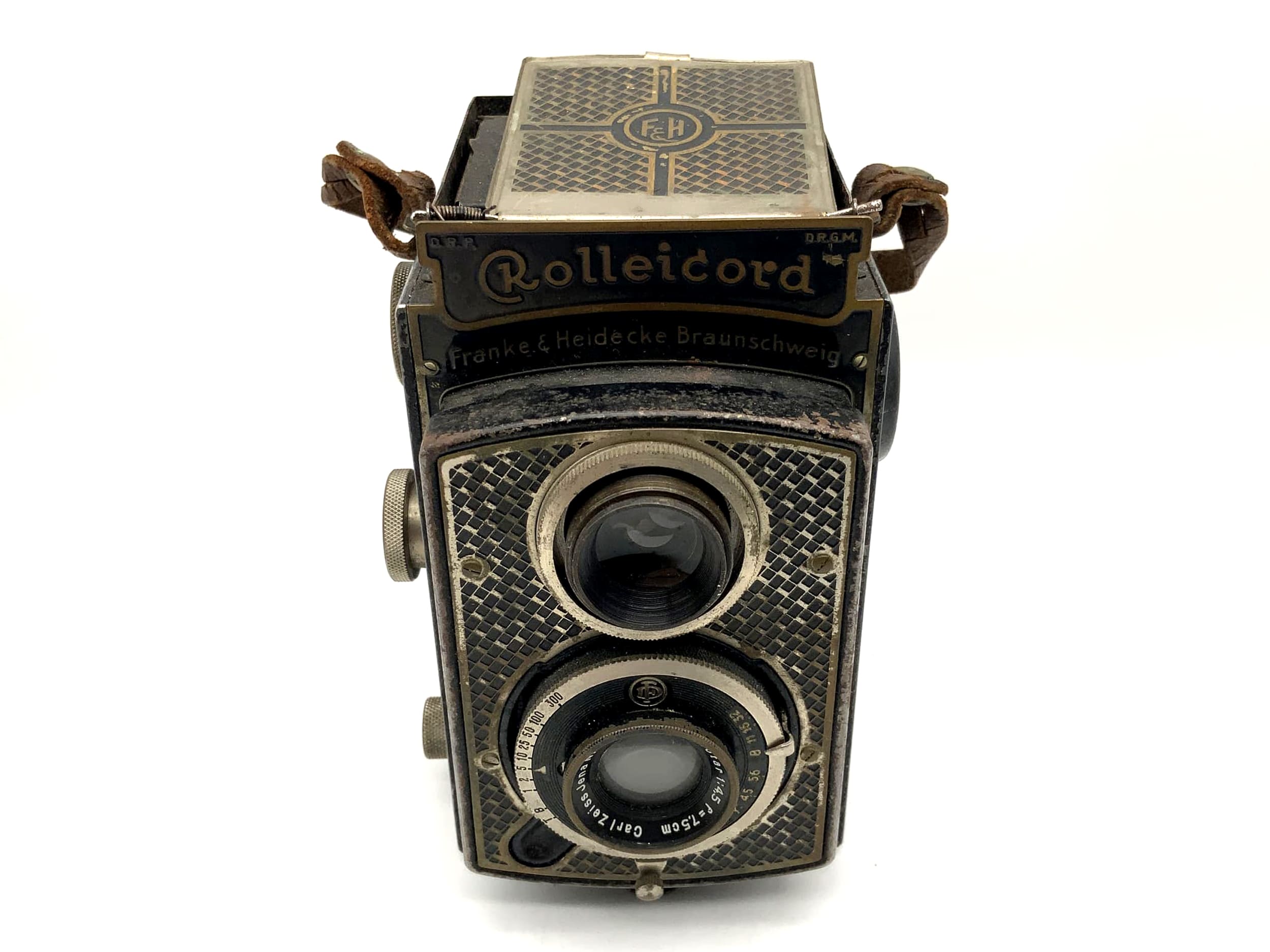 Rollei Rolleicord TLR with Carl Zeiss Triotar 4.5/7.5cm, Rollei F&amp;H 6x6 wallpaper