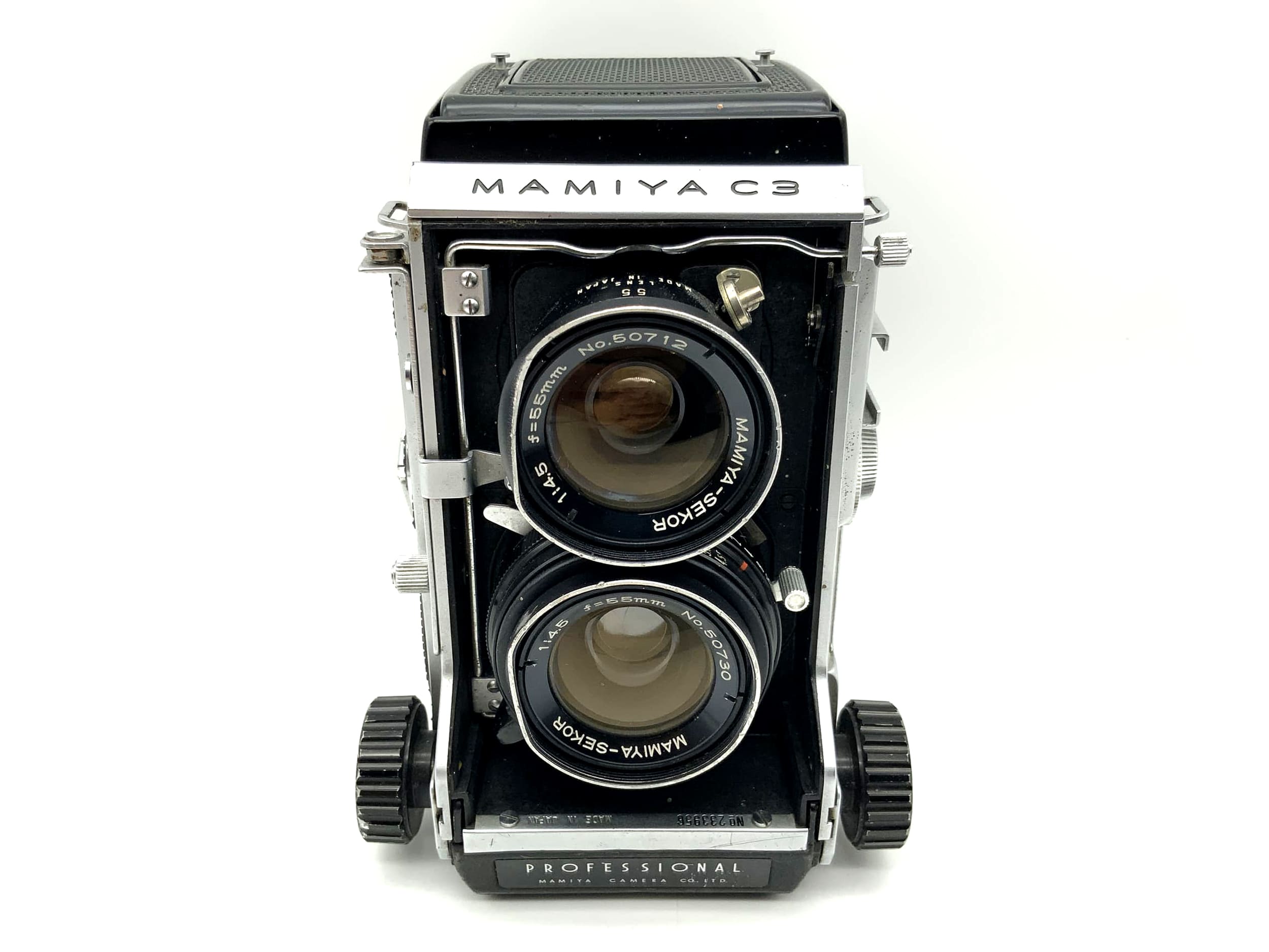Mamiya C3 professional TLR with Mamiya Sekor 4.5/55mm 6x6 housing, drop damage