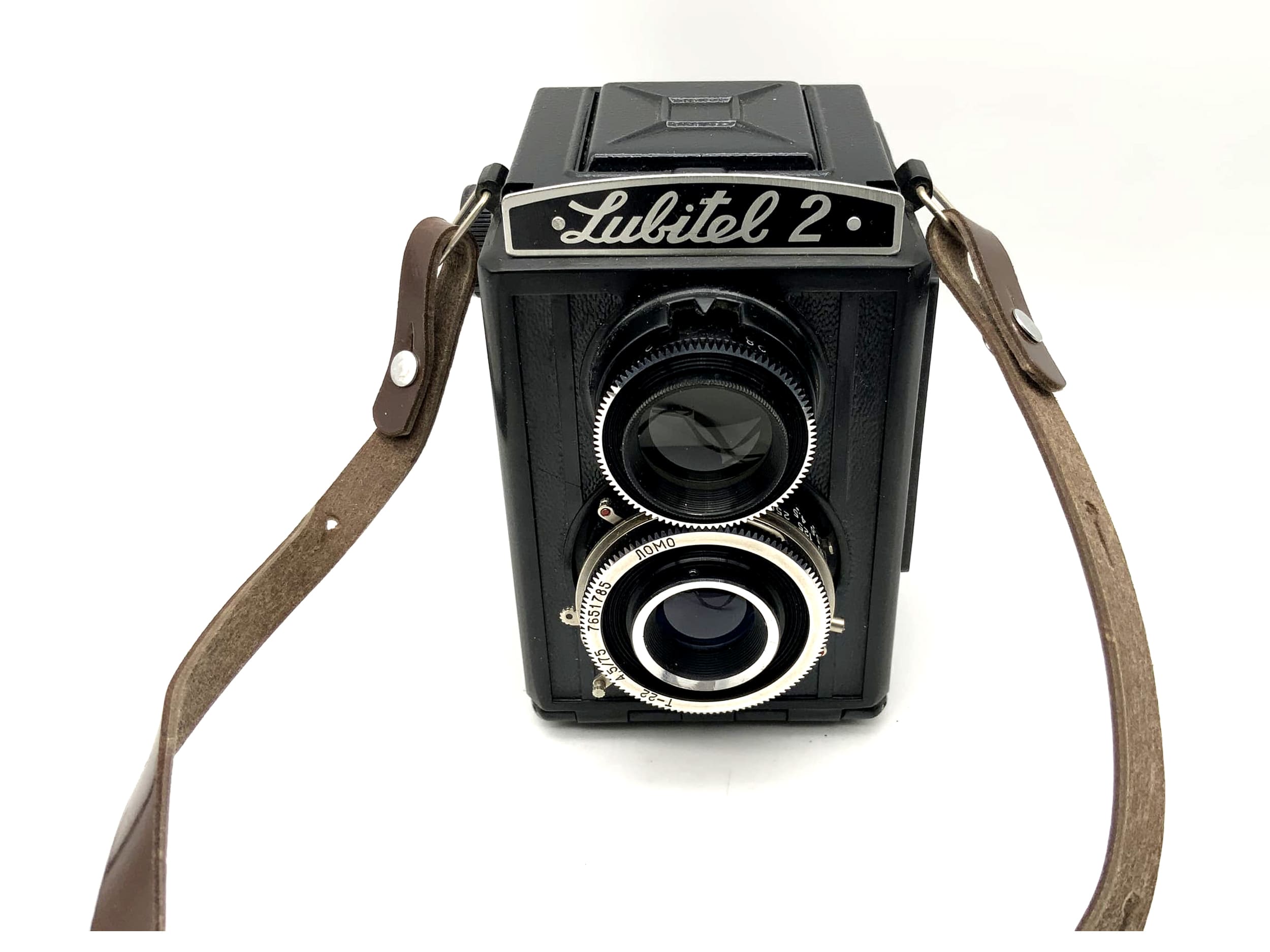 Lomo Lubitel 2 TLR with T-22 4.5/75 USSR medium format 6x6 twin-lens reflex camera