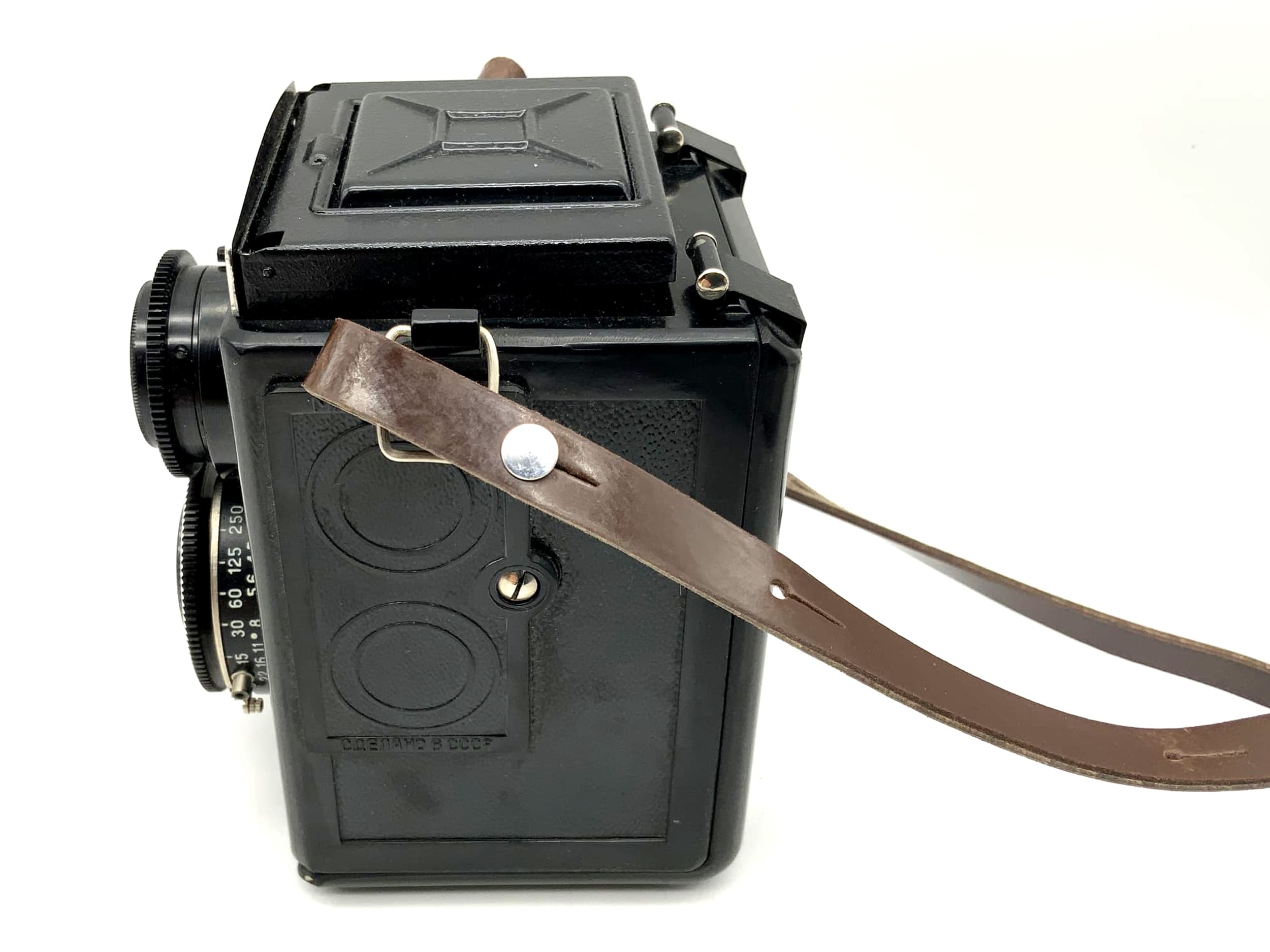 Lomo Lubitel 2 TLR with T-22 4.5/75 USSR medium format 6x6 twin-lens reflex camera