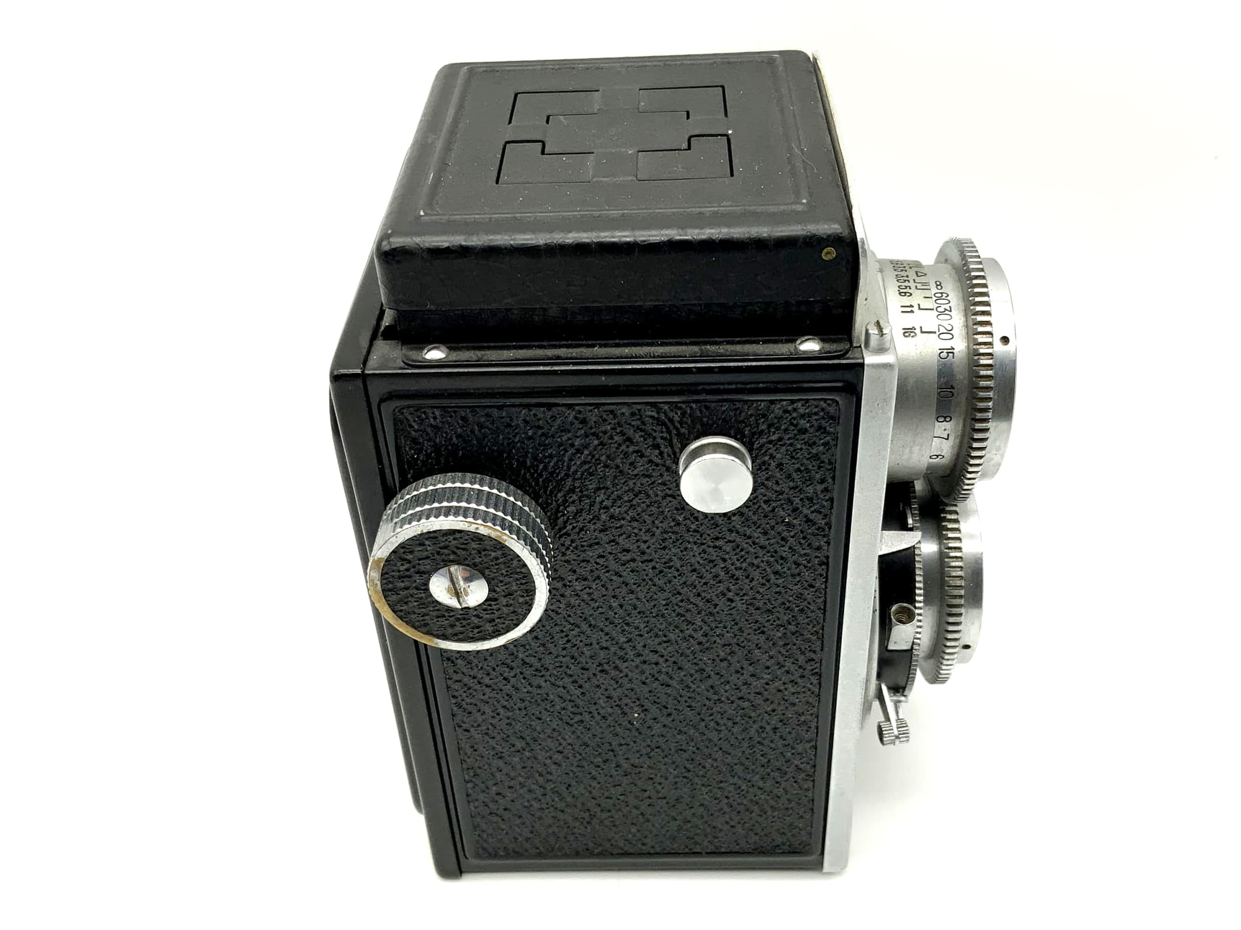 Ricohflex Model VI TLR with Anastigmat 1:3.5/8cm Riken-X 6x6 twin-lens reflex camera