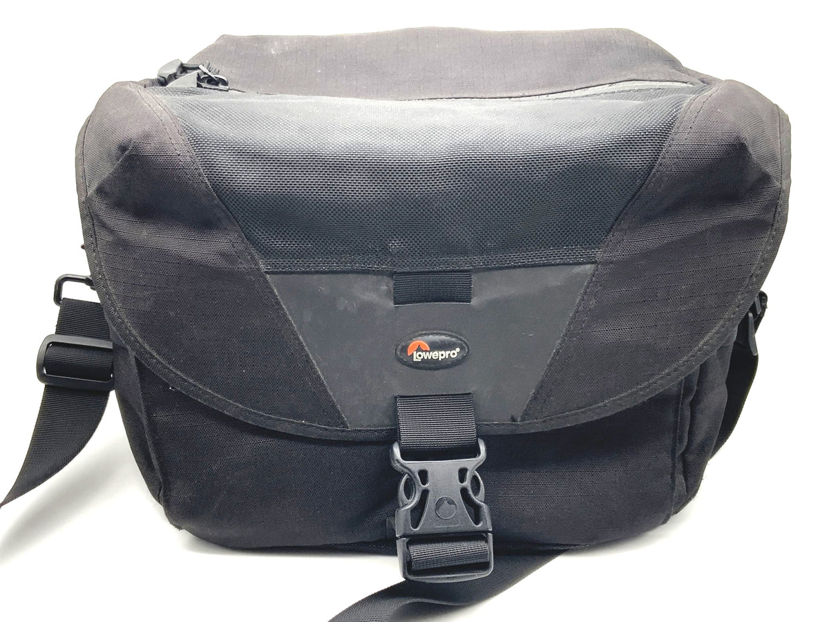 Lowepro camera bag Stealth Reporter D300 AW black approx. 30x20x10cm