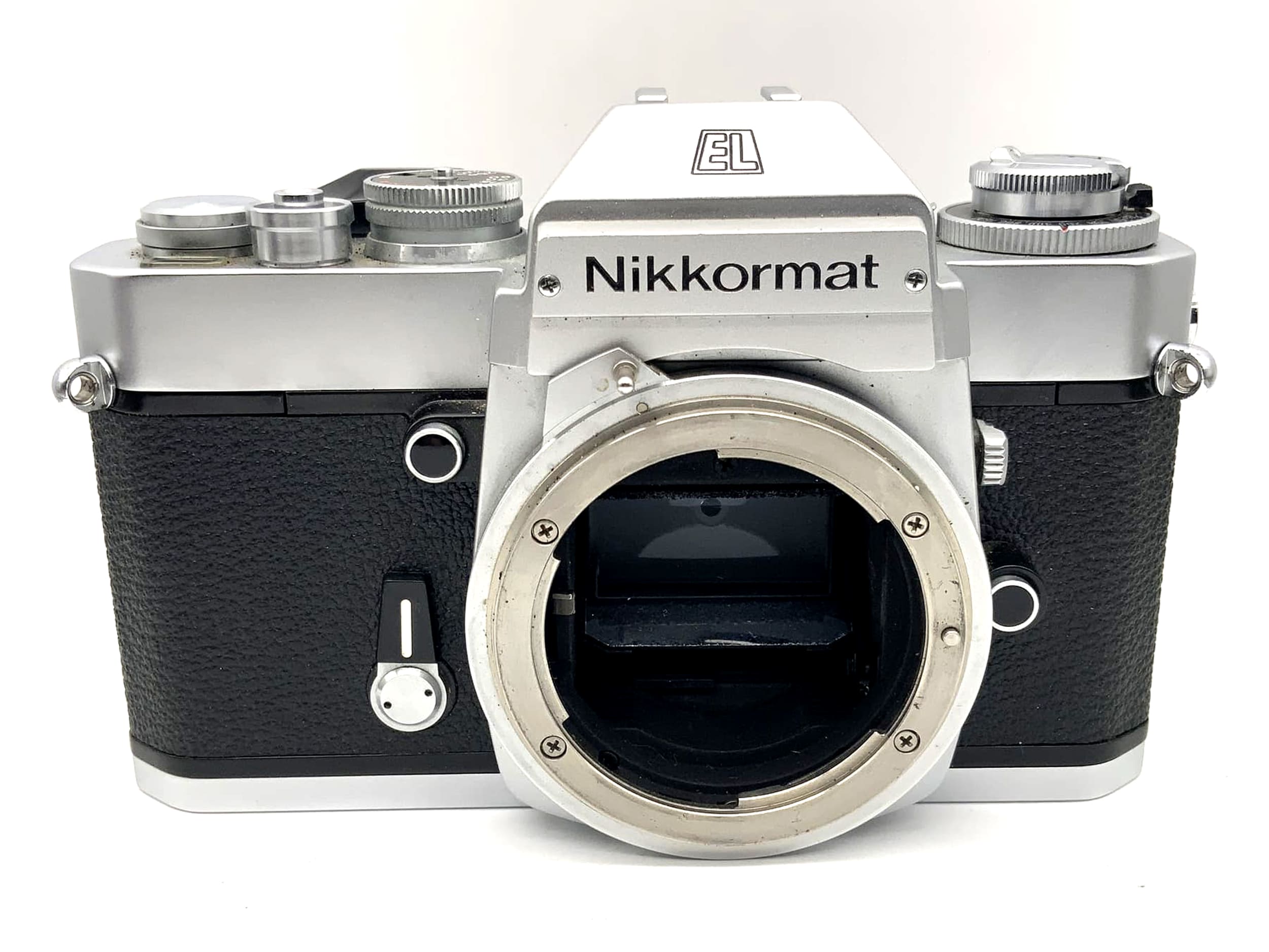 Nikkormat EL 35mm SLR analog body (Nikon F)