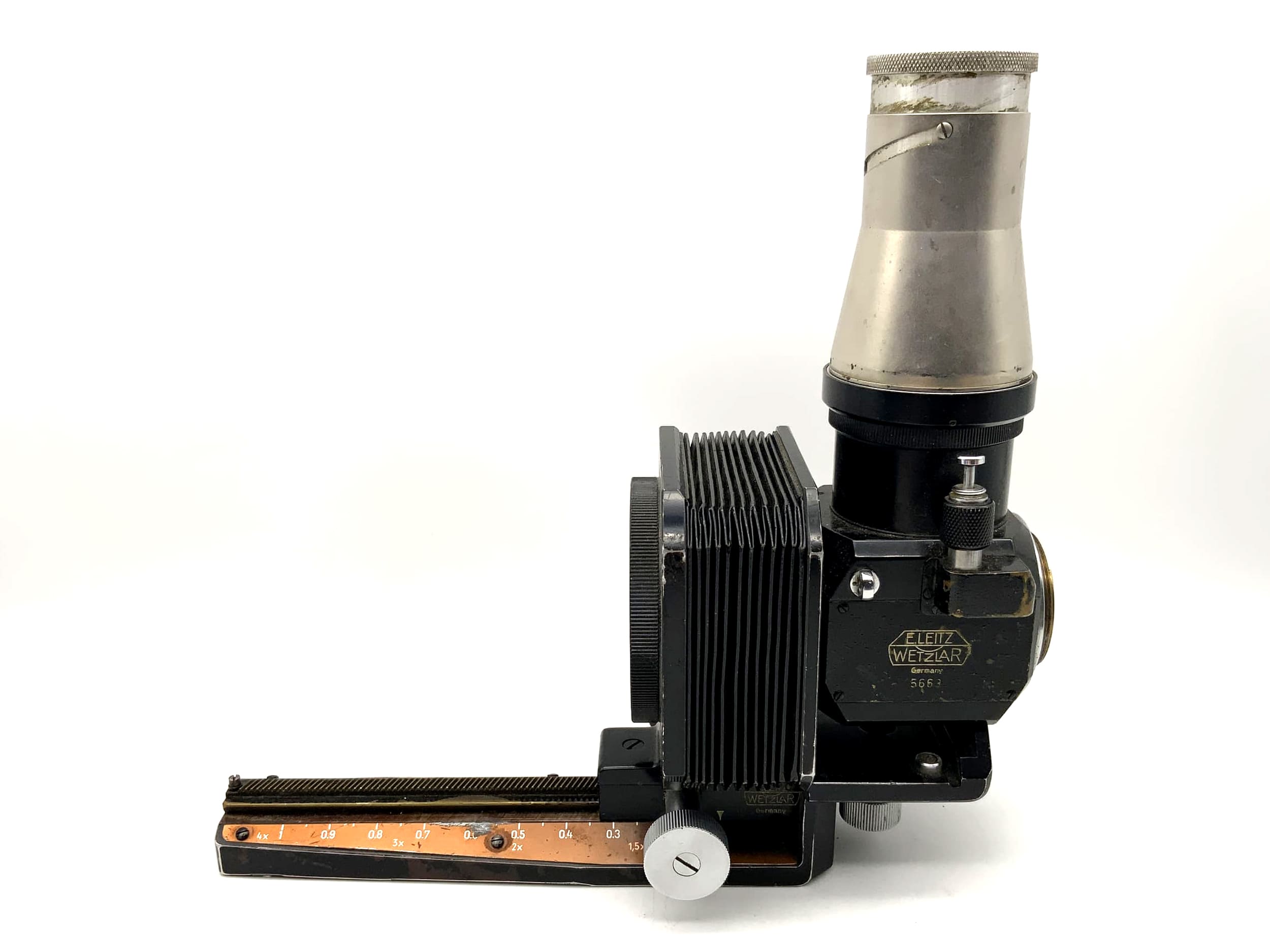 Leitz bellows unit black with Visoflex I mirror box silver (M39)