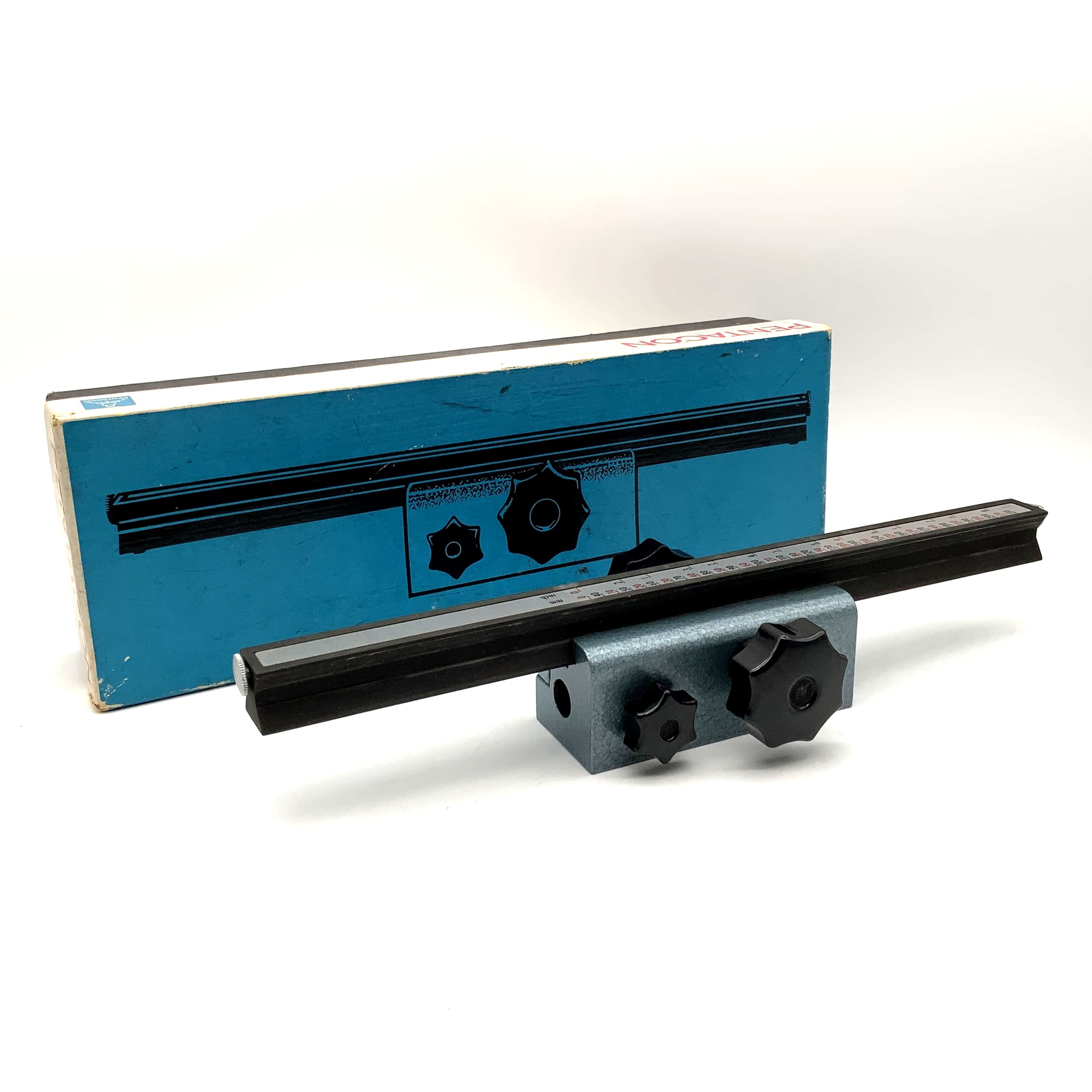 Pentacon blue focusing rack for large bellows unit in original packaging