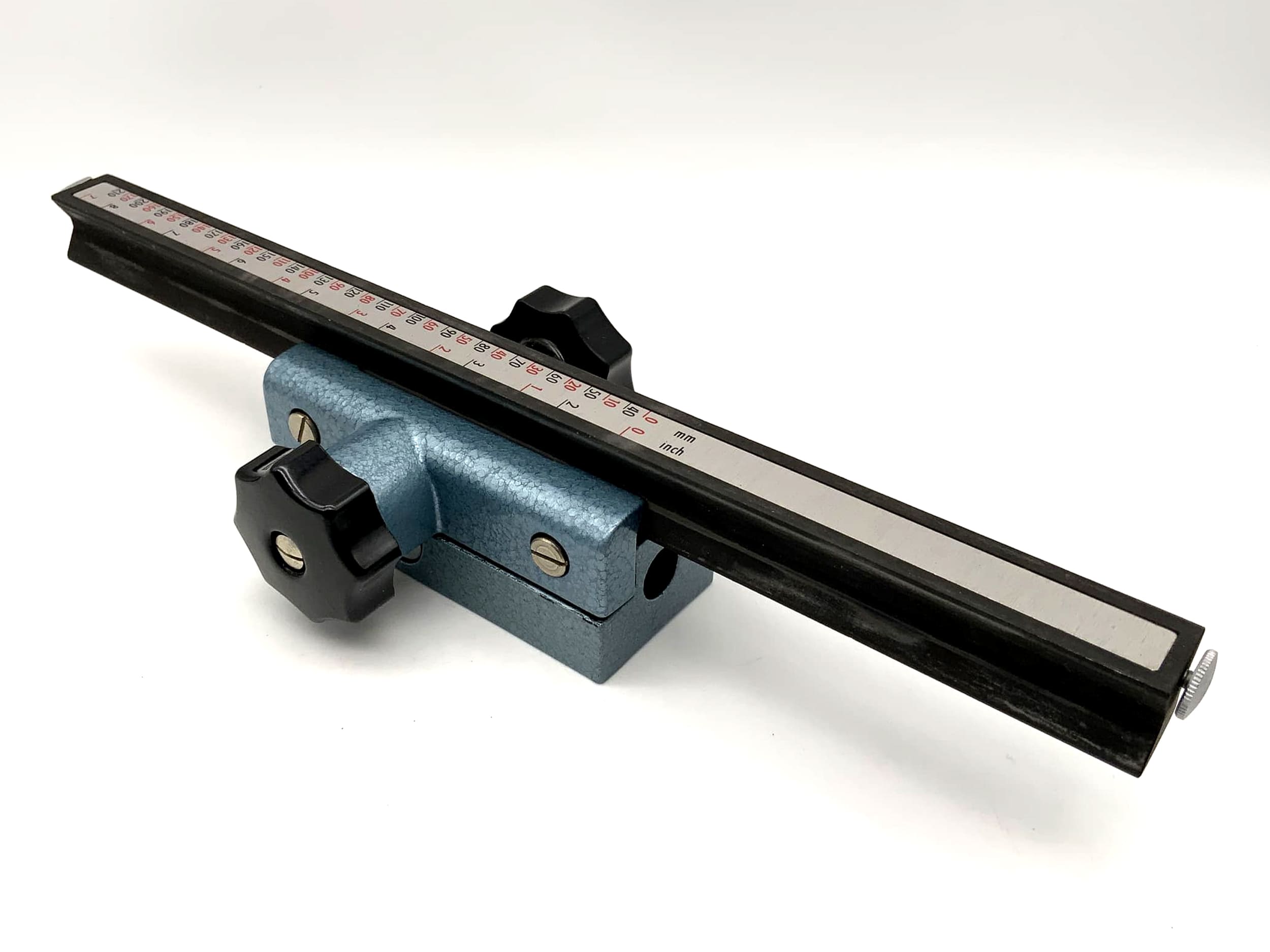 Pentacon blue focusing rack for large bellows unit in original packaging