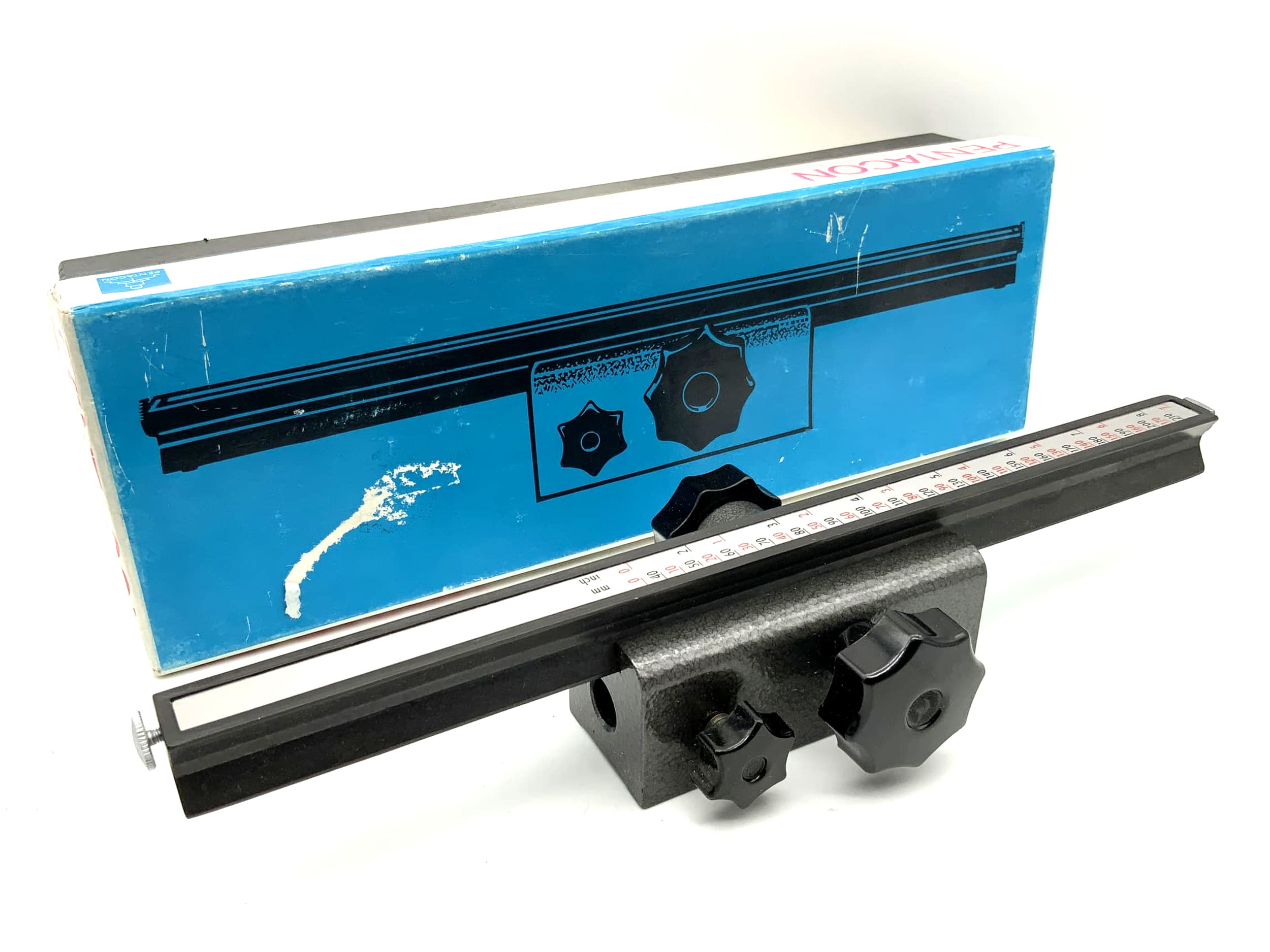 Pentacon gray focusing rack for large bellows unit in original packaging