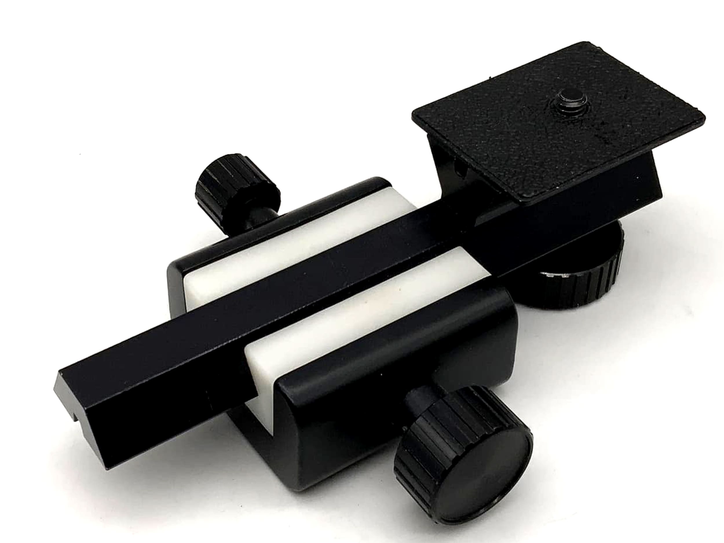 Pentacon focusing rail, black; Praktica focusing rack for PB bellows