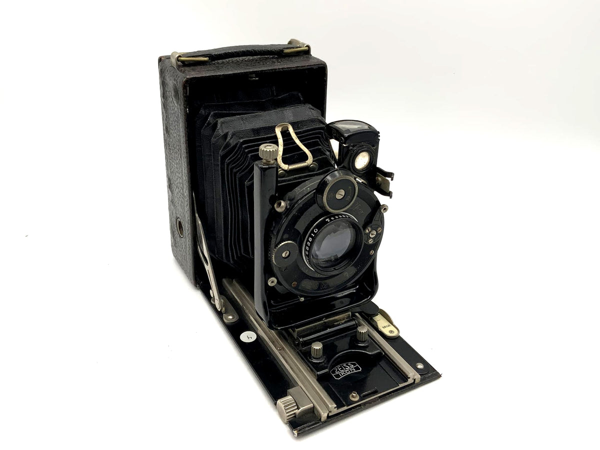 Zeiss Ikon Ica Trona 110 plate camera with Carl Zeiss Tessar 1:4.5/10.5cm Compur lens