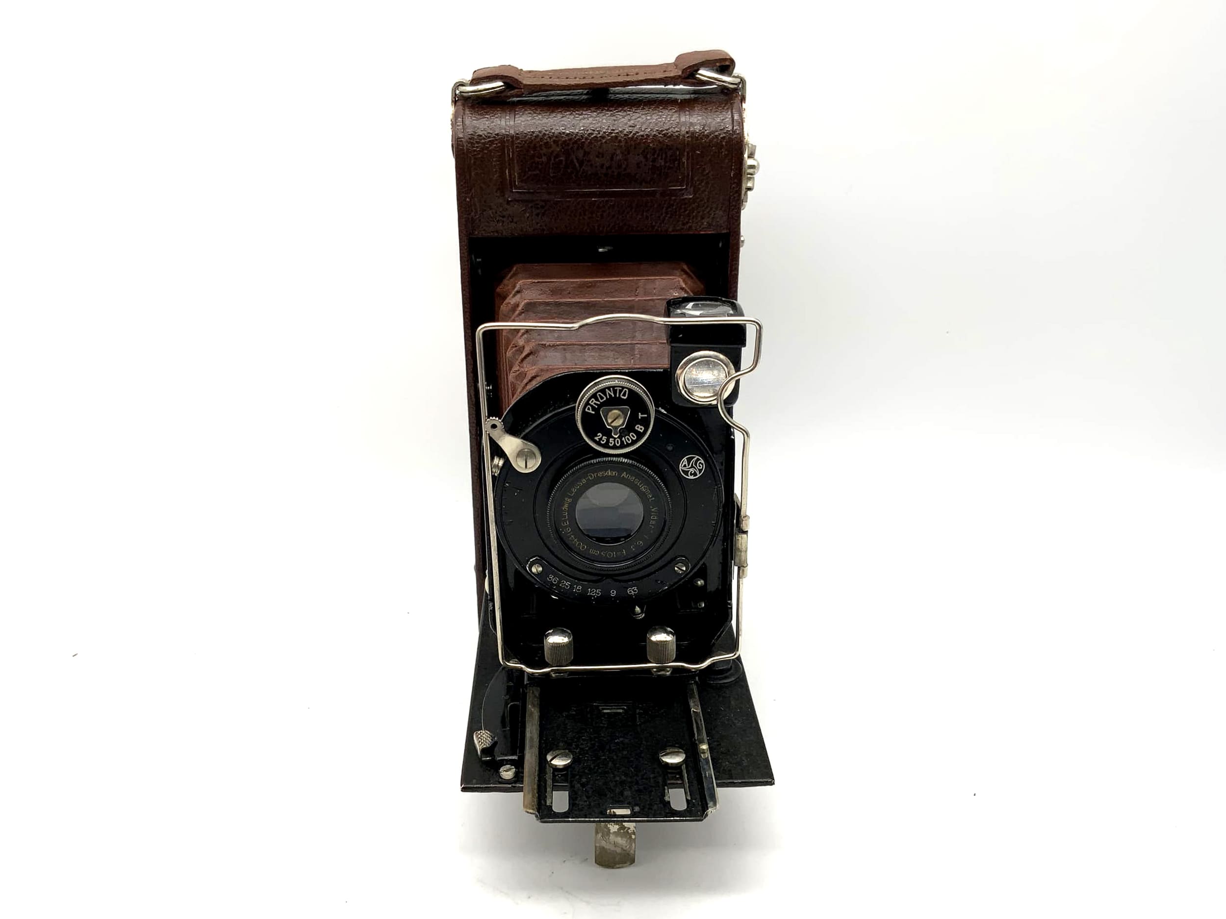 Folding camera with Anastigmat Vidar 1:6.3 F=10.5cm Pronto analog camera analog camera