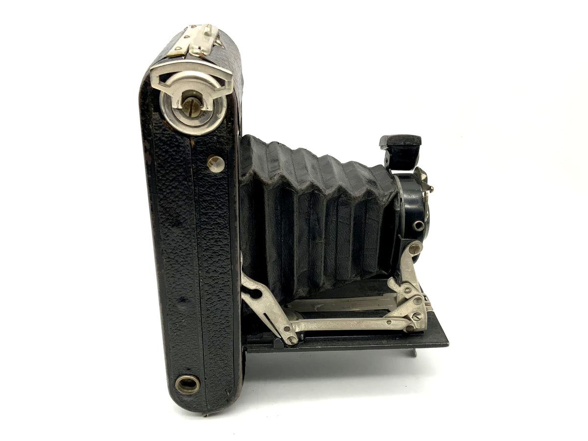 Lumiere Nada folding camera with Nacor 1:6.3 F:10.5cm 6x9 analog camera