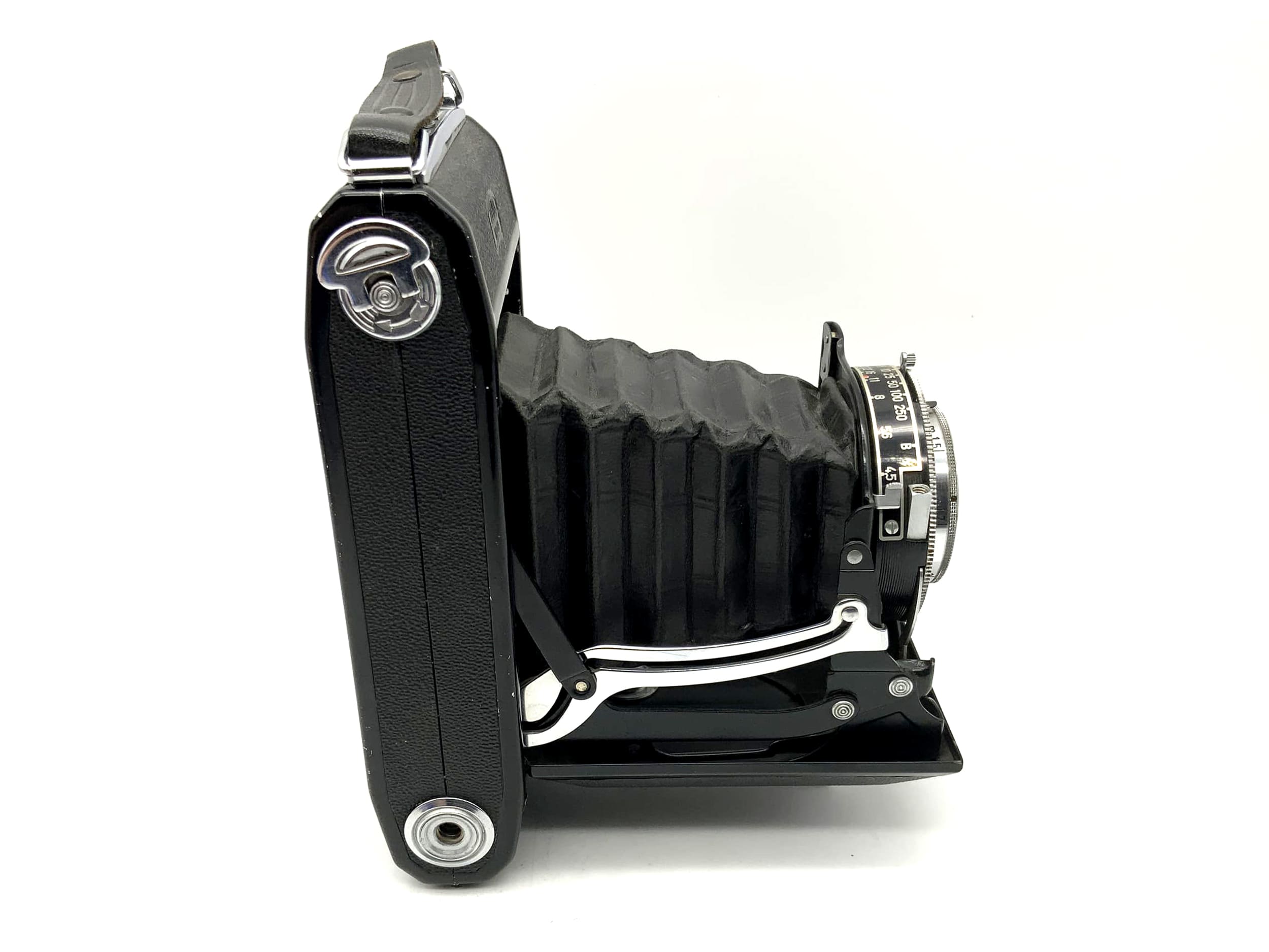 Zeiss Ikon Nettar 515/2 folding camera with Novar Anastigmat 1:4.5/10.5cm Prontor-S