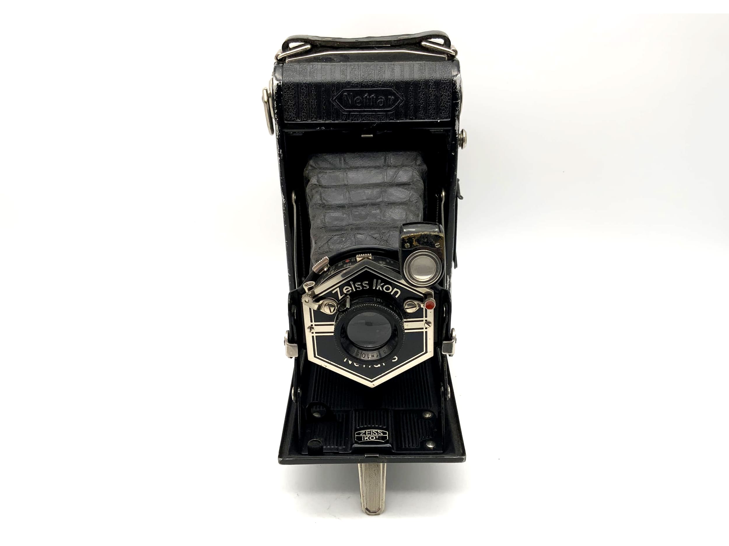 Zeiss Ikon Nettar 515/2 folding camera with Anastigmat 1:6.3 f=10.5cm Nettar S