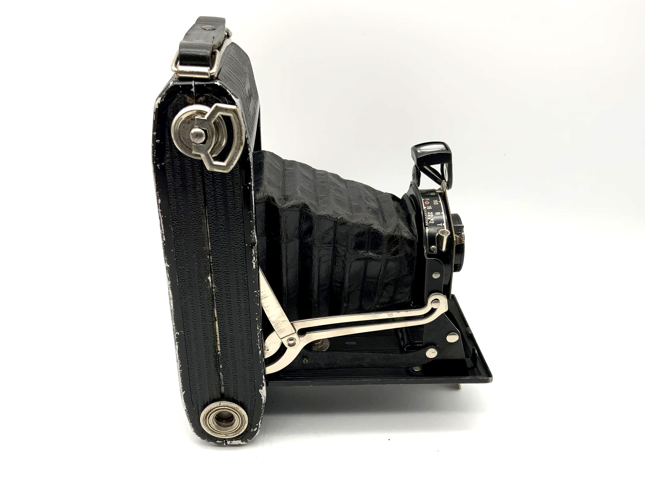 Zeiss Ikon Nettar 515/2 folding camera with Anastigmat 1:6.3 f=10.5cm Nettar S