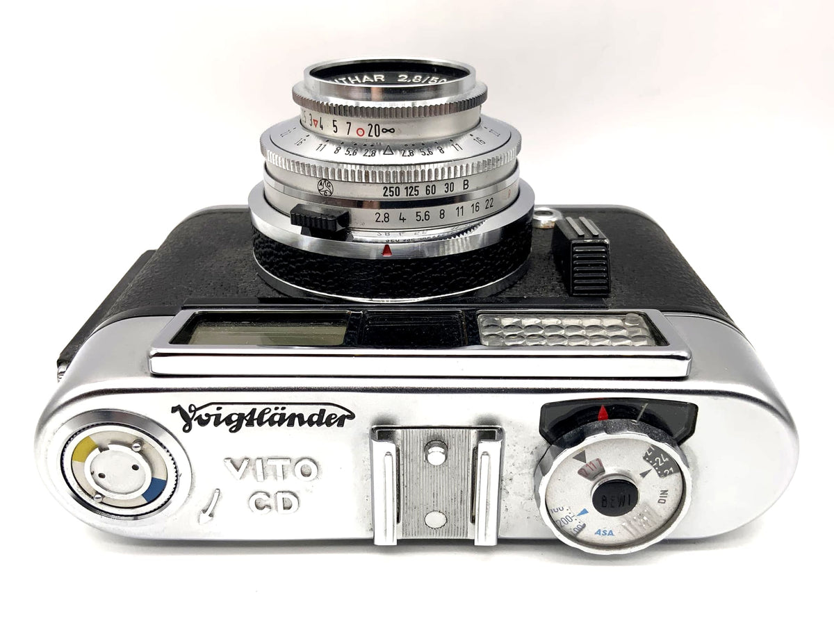 Voigtländer Vito CD viewfinder camera with Lanthar 2.8/50 Pronto analog camera