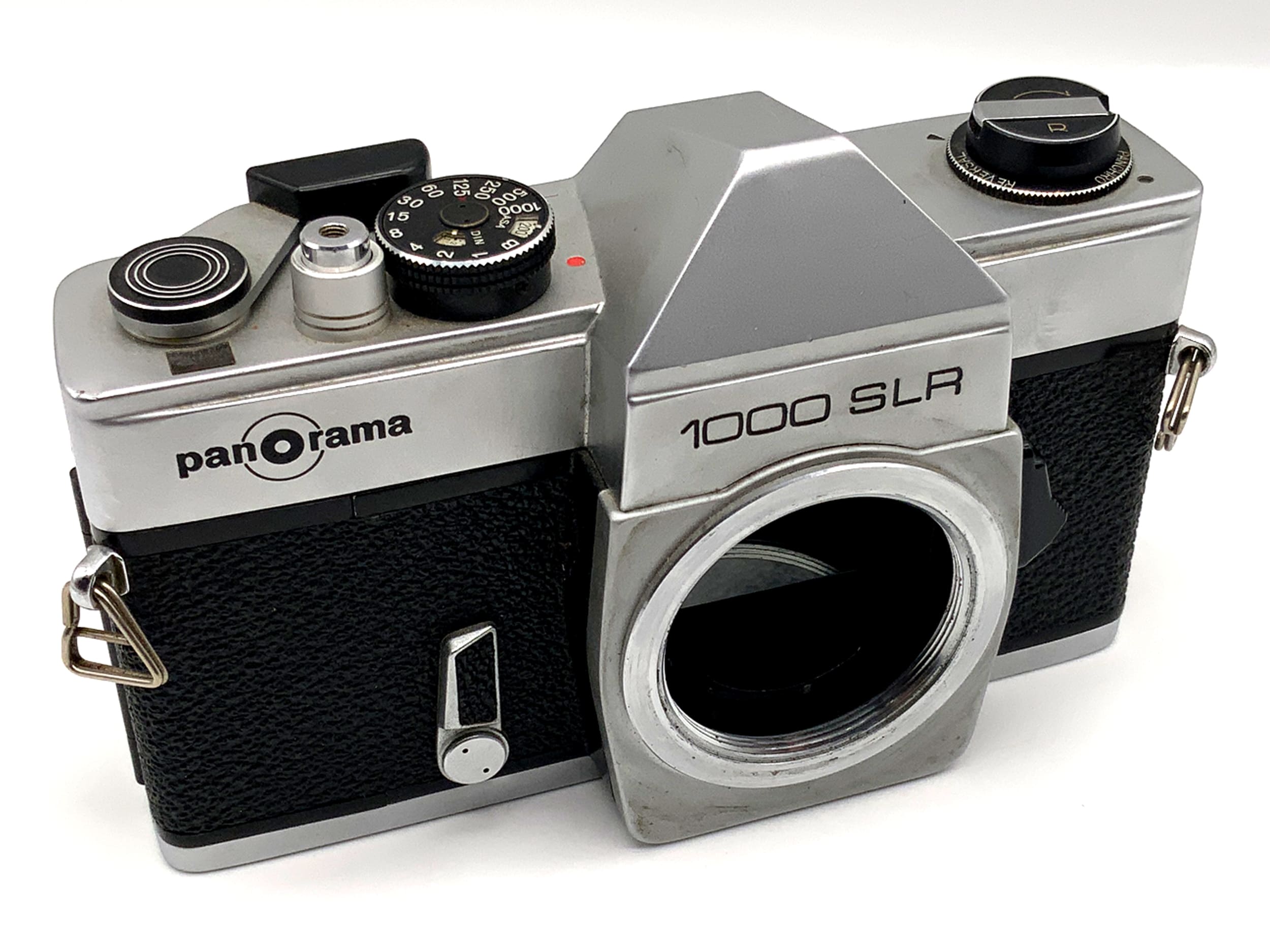 Panorama 1000 SLR! Light meter defective! Body of an analog SLR camera, 35mm lens.