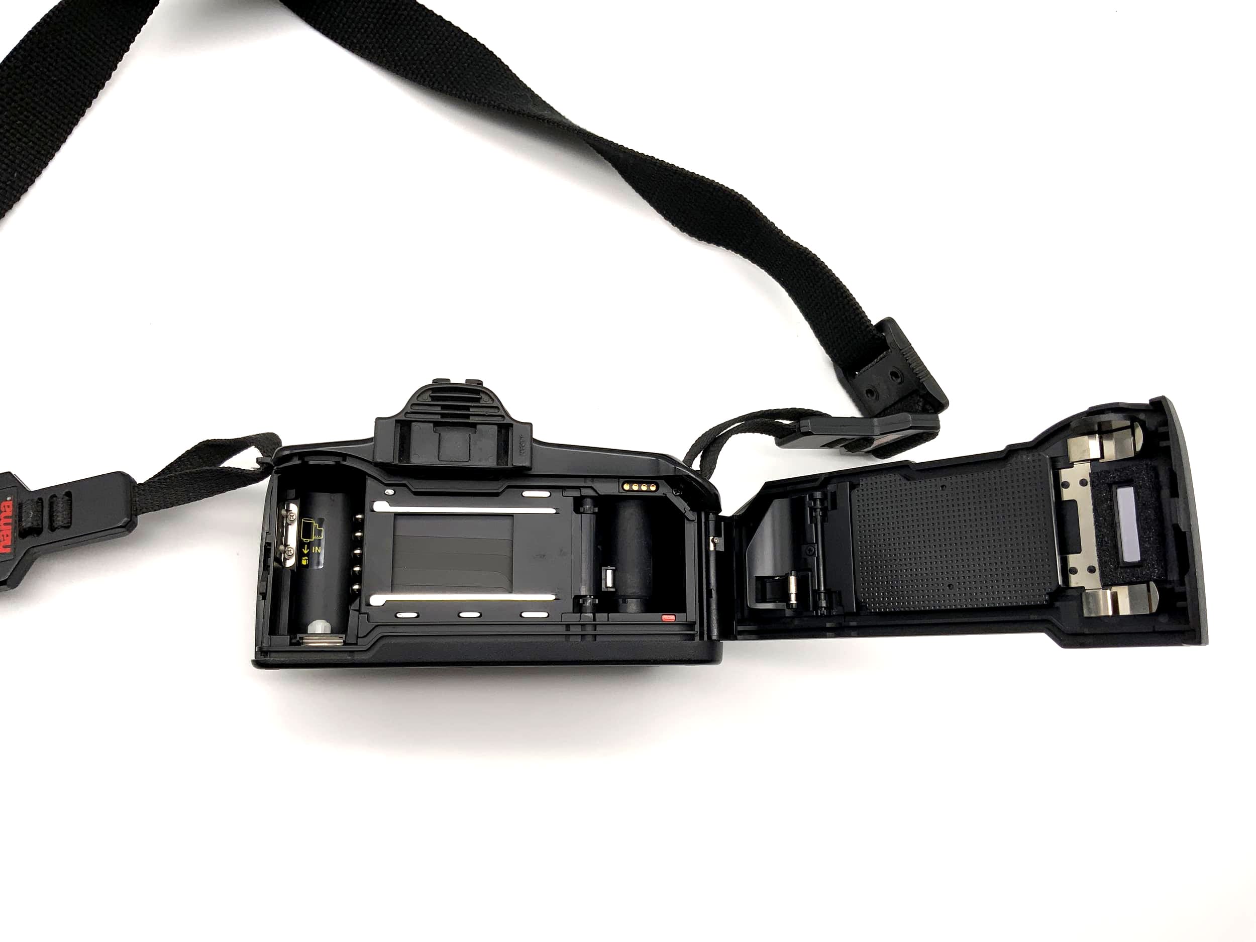 Minolta Dynax 3000i Body SLR Autofocus Analog SLR Camera AF