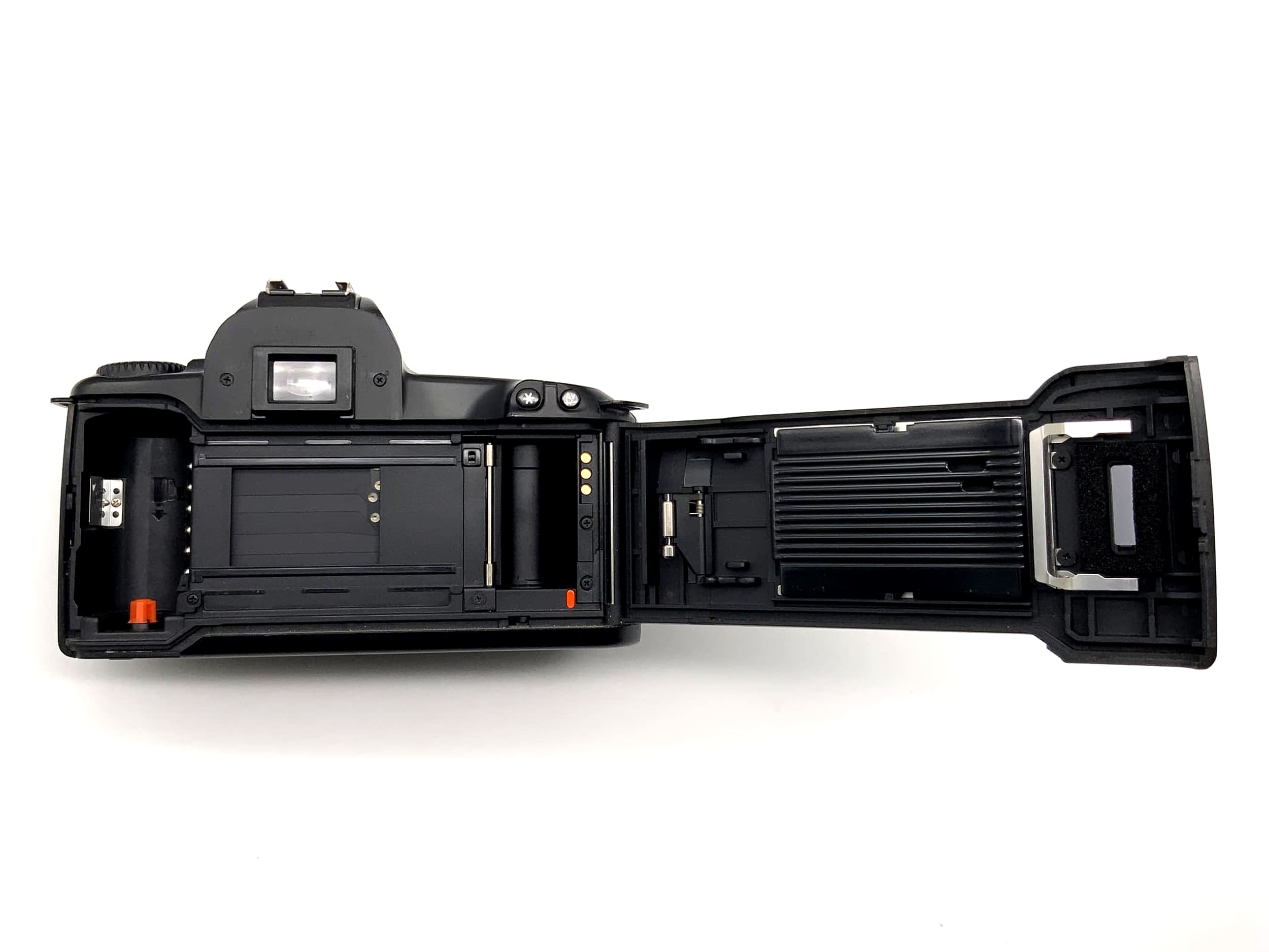 Canon EOS 500 35mm SLR camera body, analog camera, autofocus and manual.