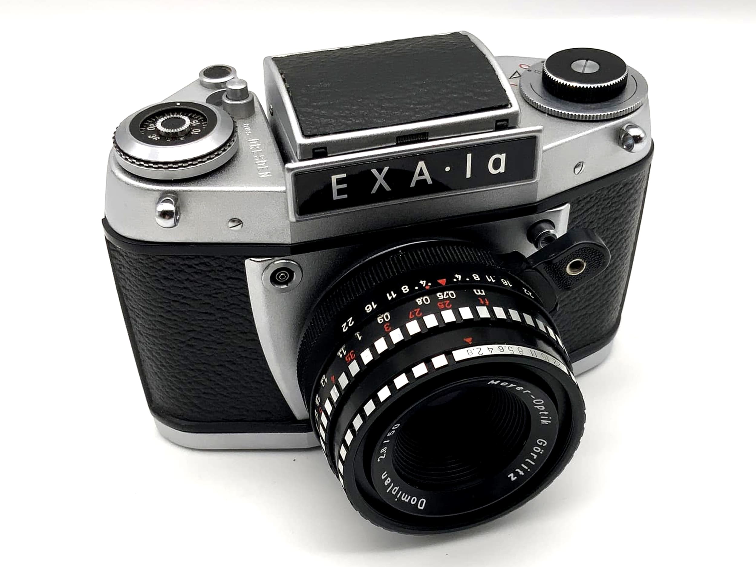 Exakta EXA 1a with Görlitz 2.8 50mm lens, 35mm analog SLR camera