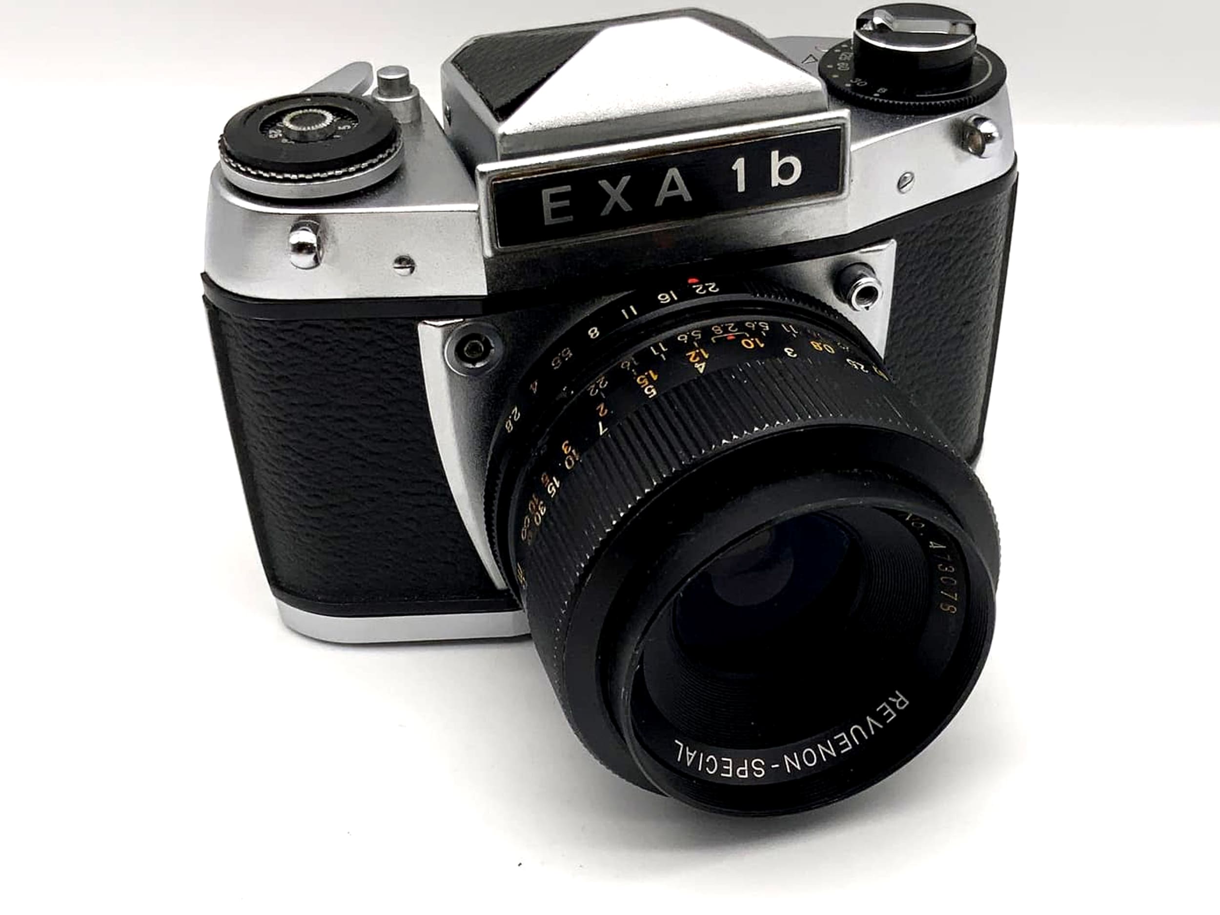 Exakta EXA 1b with Revuenon 2.8 35mm lens, 35mm analog SLR camera
