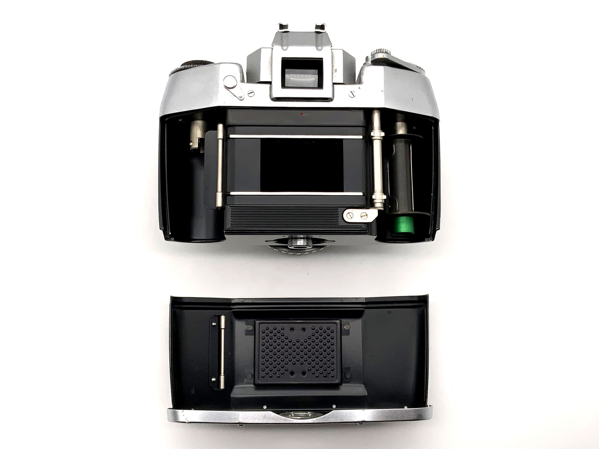 Exakta EXA 1a with Tessar 2.8 50mm lens, 35mm analog SLR camera