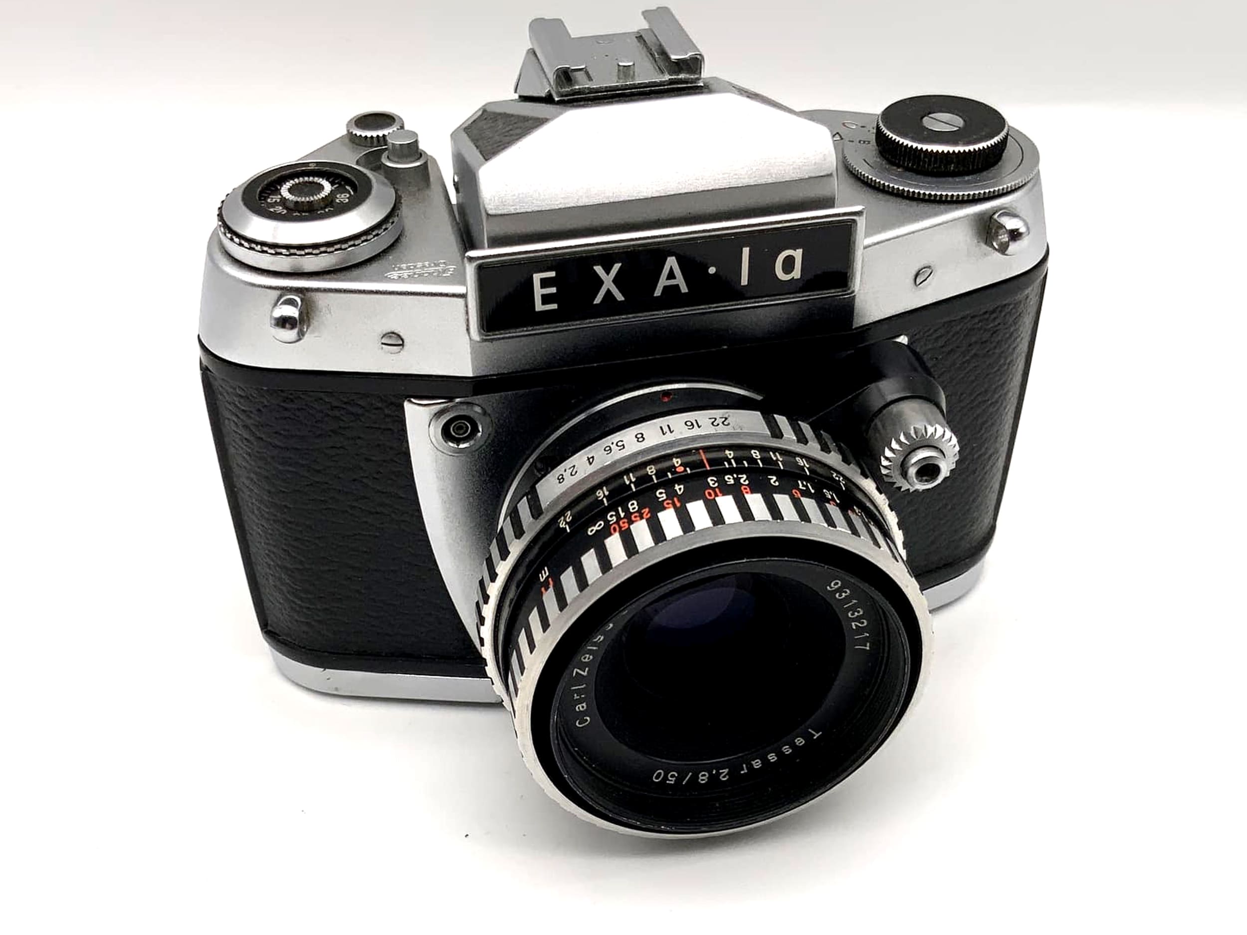 Exakta EXA 1a with Tessar 2.8 50mm lens, 35mm analog SLR camera