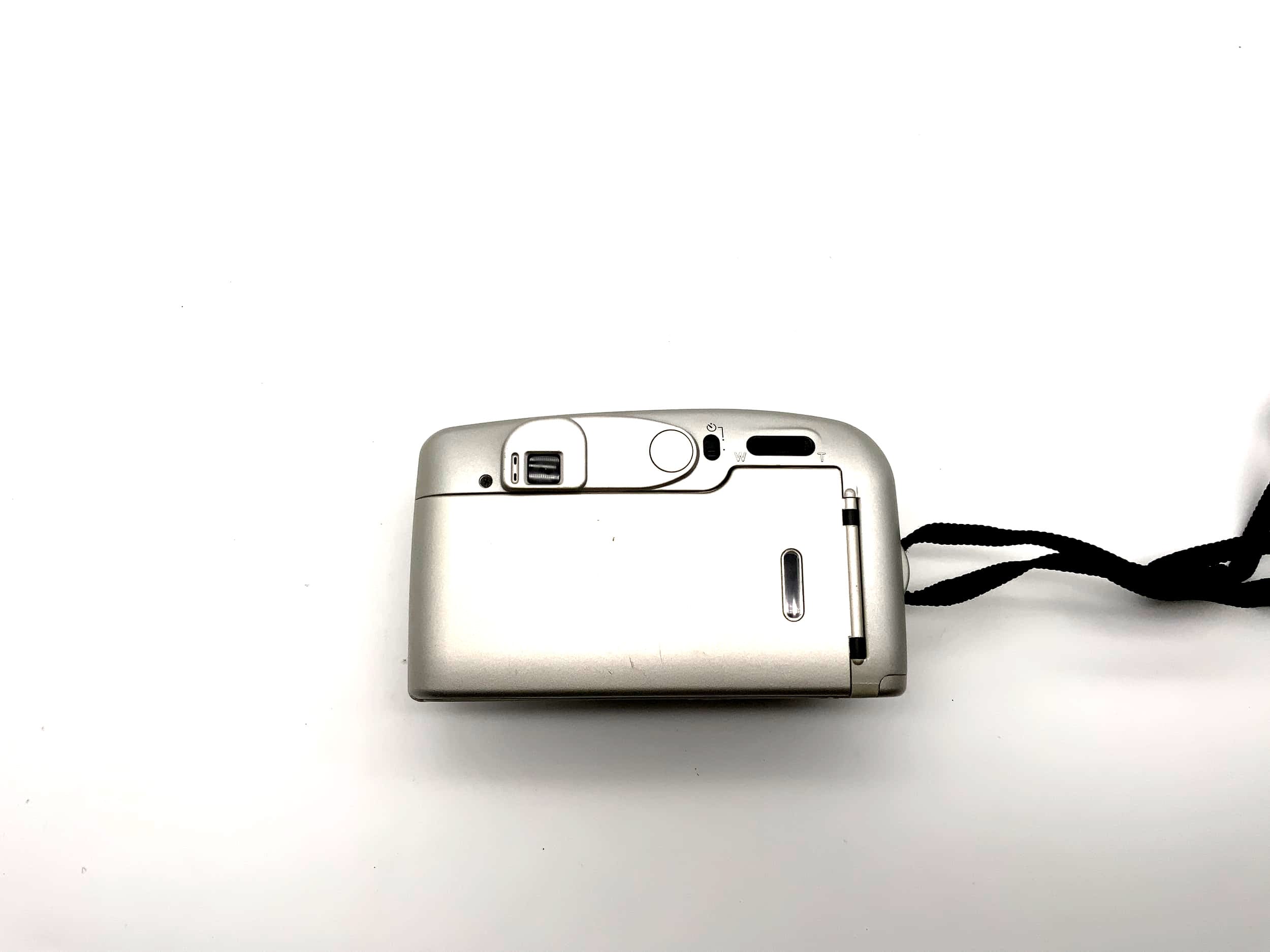 Yashica EZS Zoom 105 analog camera compact camera 35mm autofocus point &amp; shoot