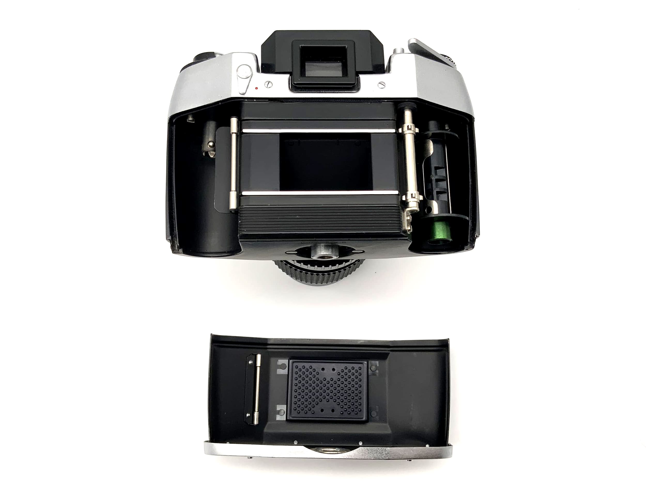 Exakta Exa 1b analog SLR camera with Revuenon 1:2.8 135mm lens