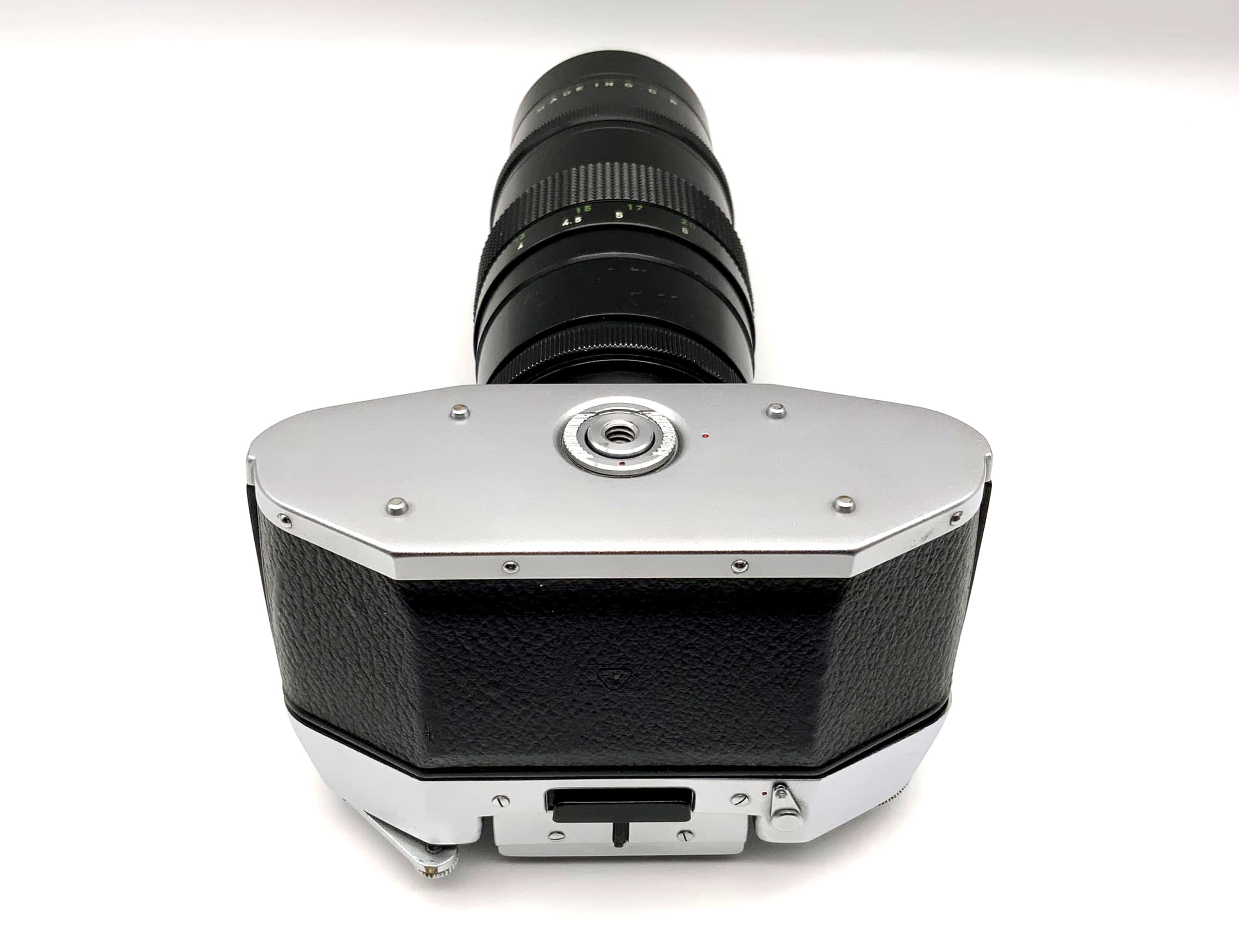 Exakta Exa 1a analog SLR camera with Pentacon 4/200 lens