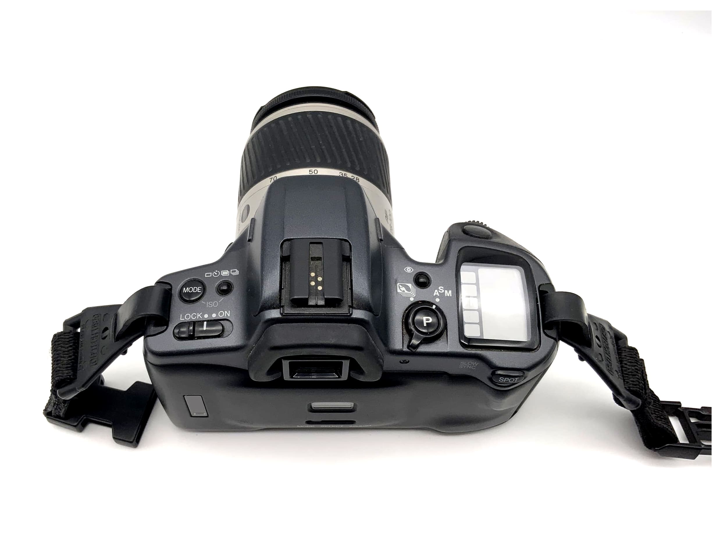 Minolta Dynax 500 si SLR camera with AF Zoom 28-100mm 1:3.5-5.6 lens