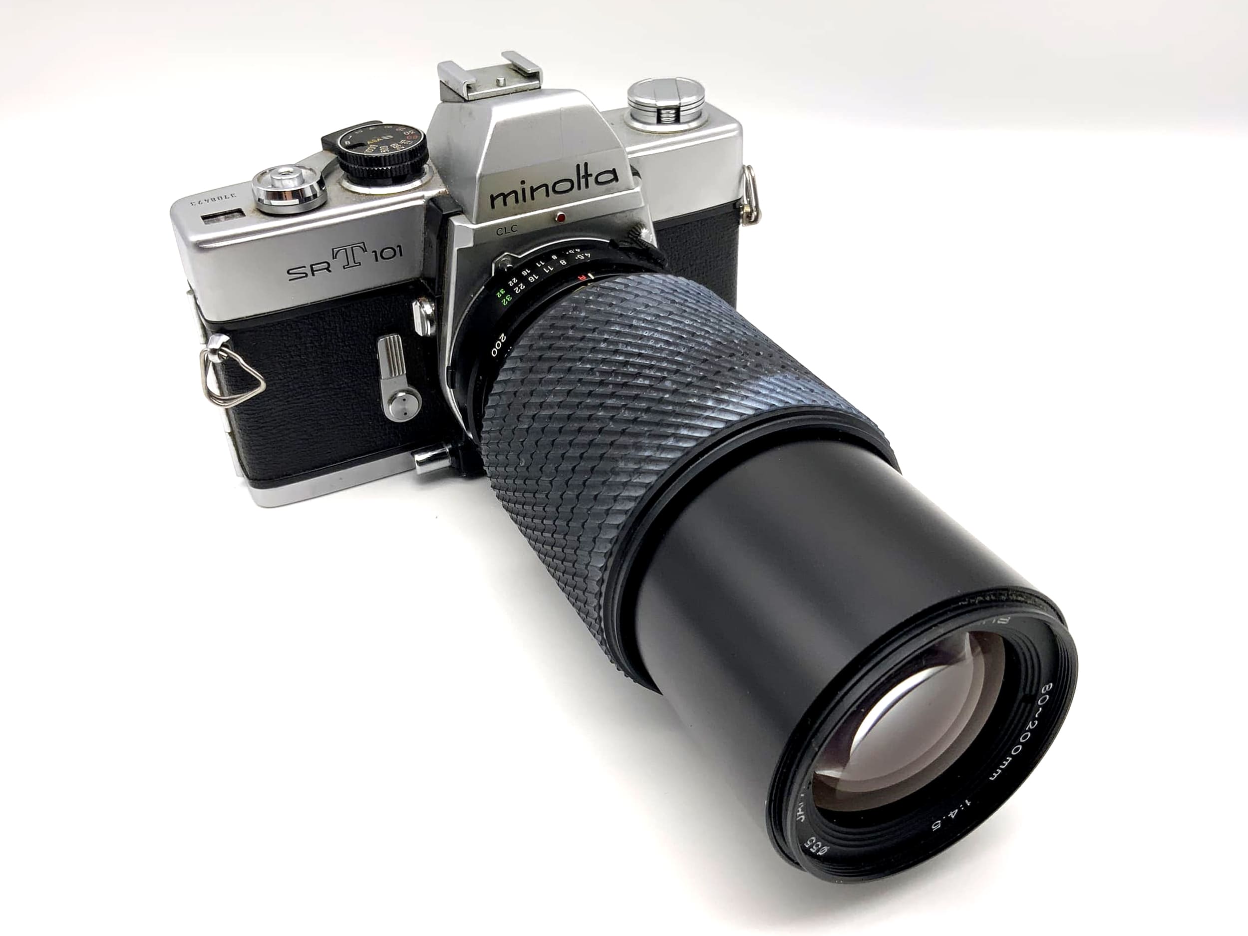 Minolta SRT101 with Tokina 4.5 80-200mm lens, 35mm analog SLR camera