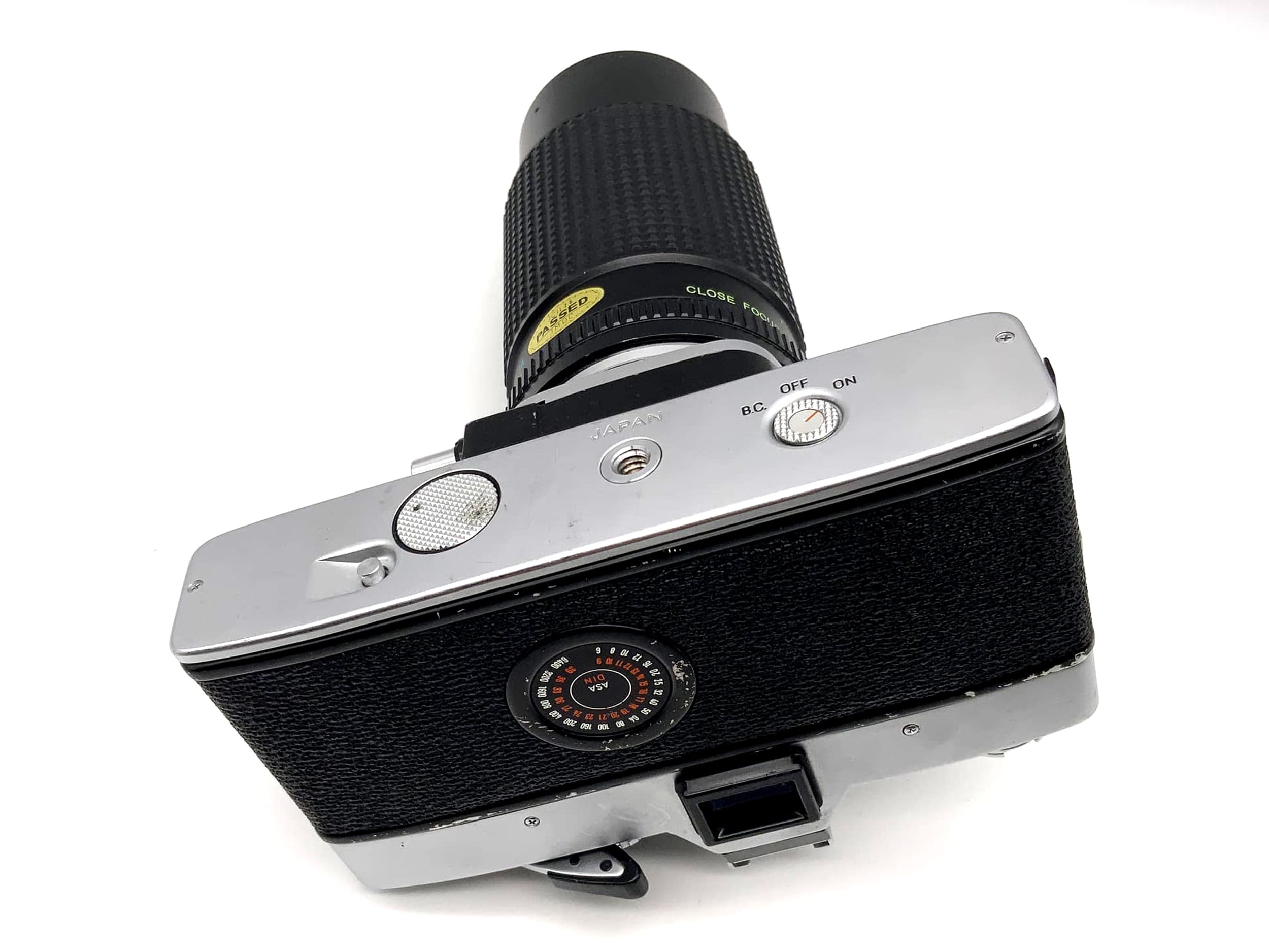 Minolta SRT101 with Tokina RMC 4.5 80-200mm SLR camera, 35mm analog