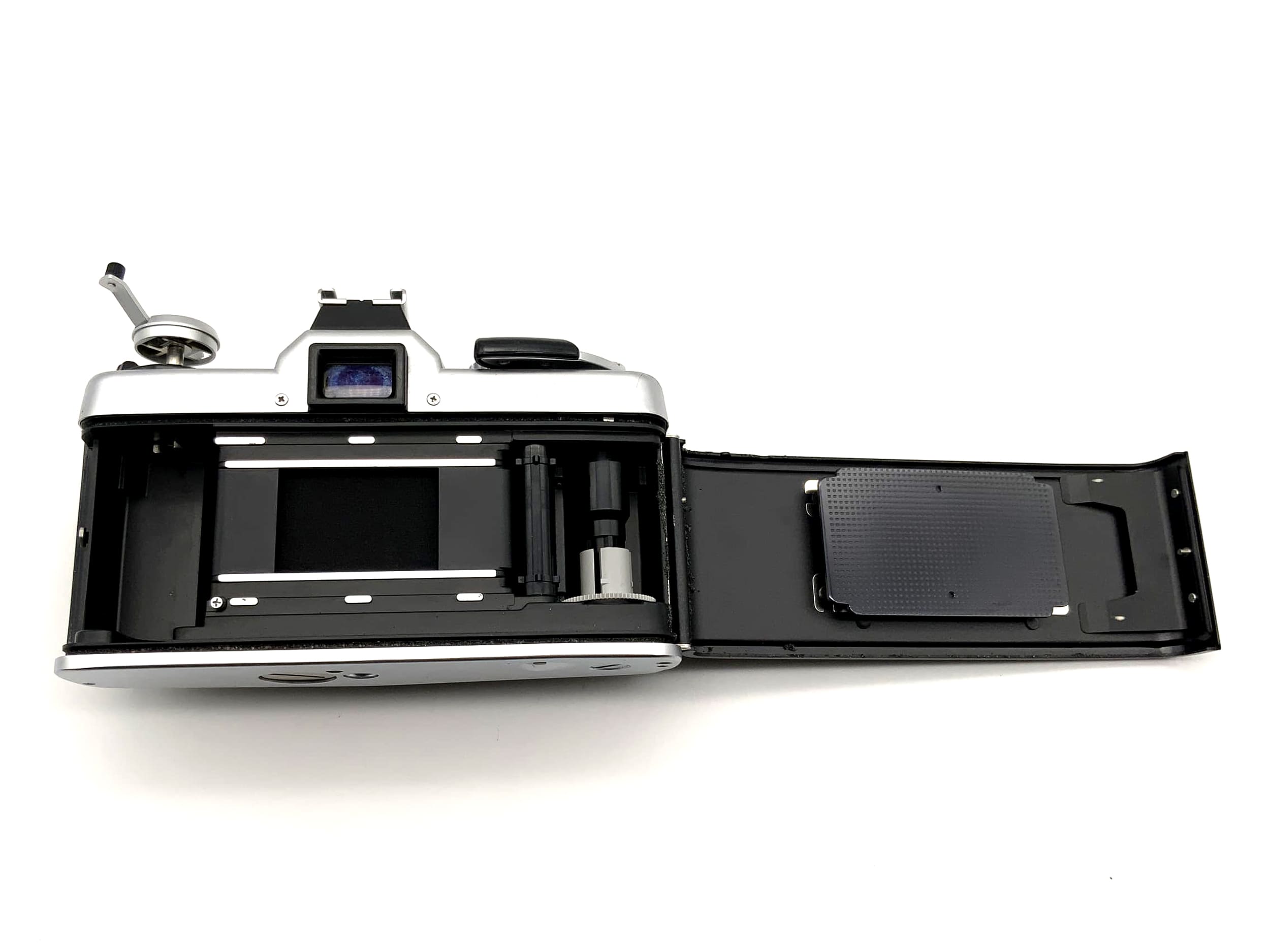 Minolta XG2 XG 2 35mm analog SLR camera body