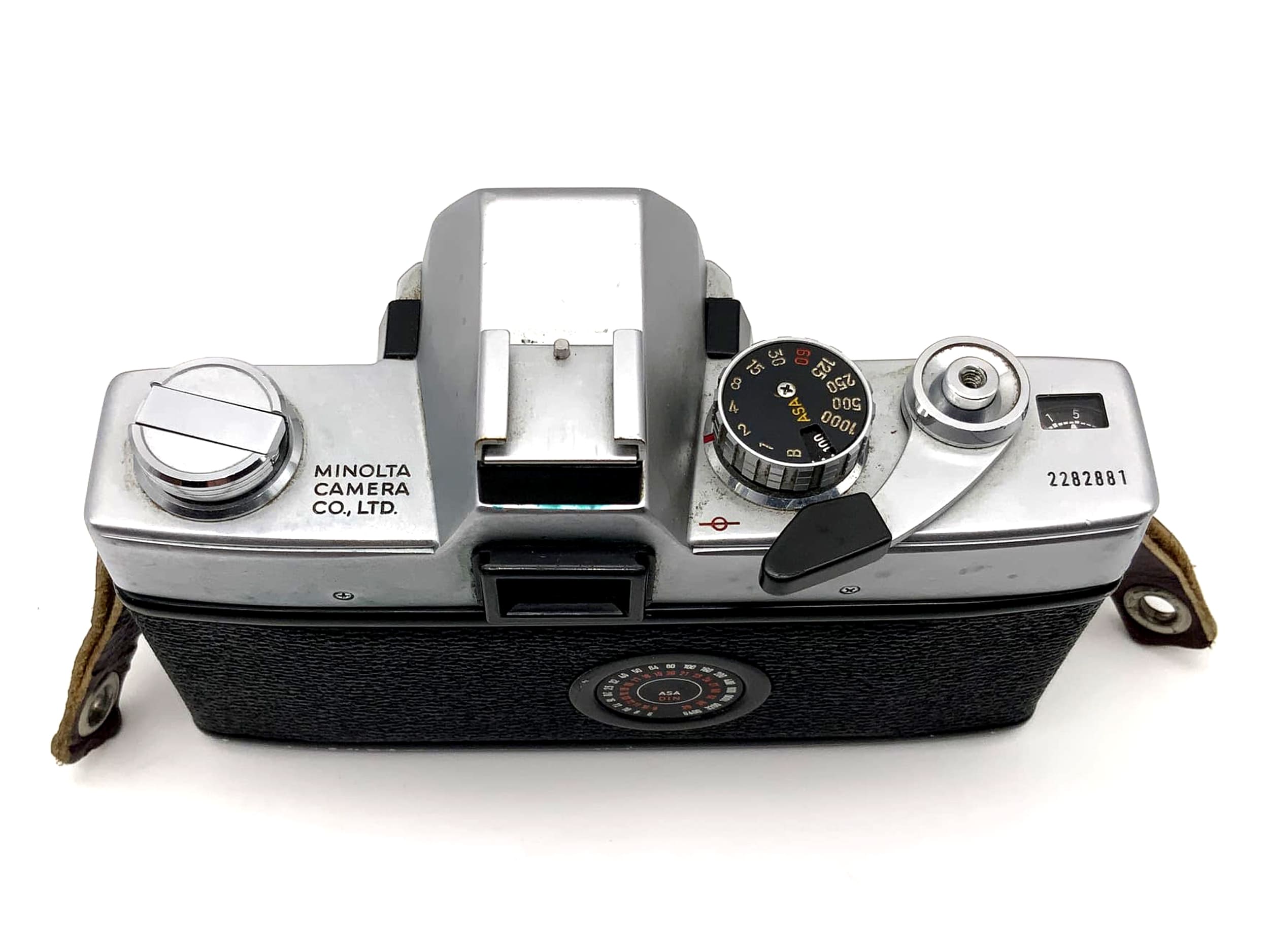 Minolta SRT 101 35mm analog SLR camera body