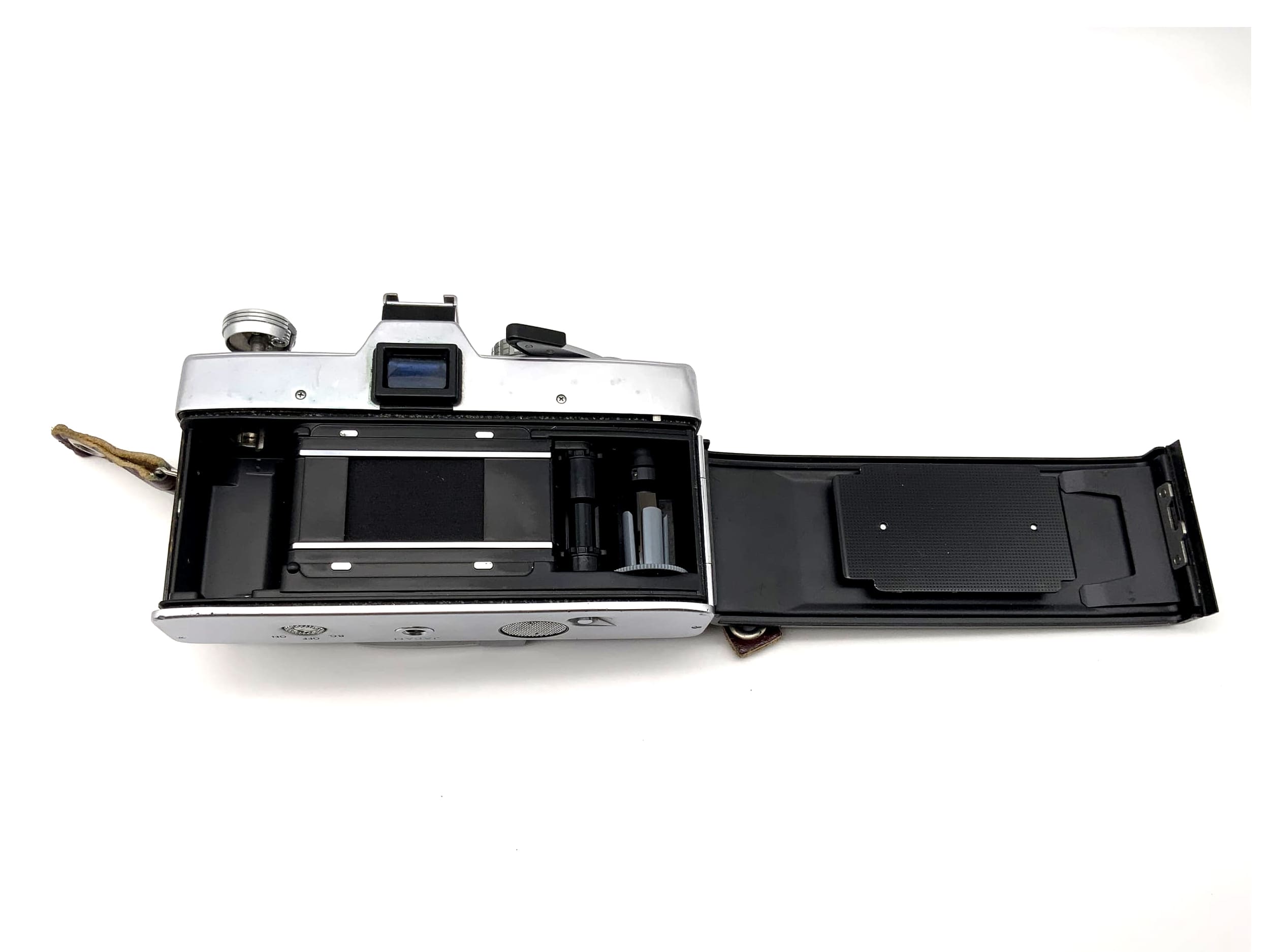 Minolta SRT 101 35mm analog SLR camera body