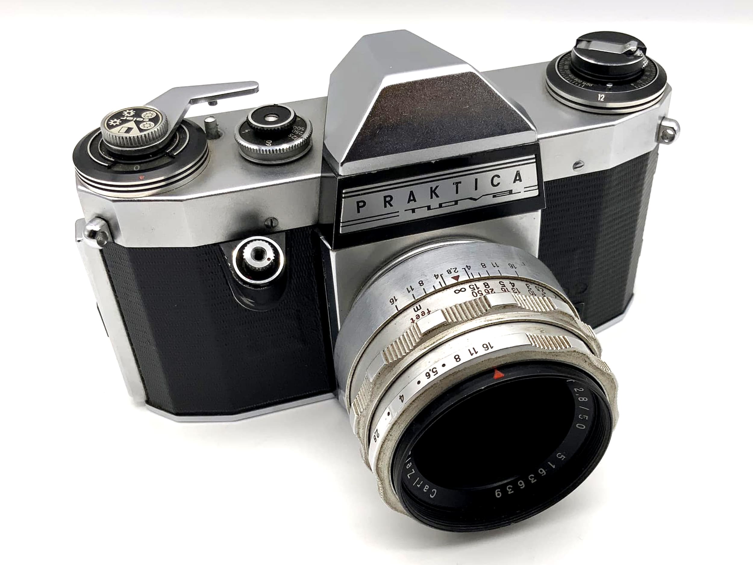 Praktica Nova SLR camera with Carl Zeiss Jena Tessar 2.8 / 50mm lens