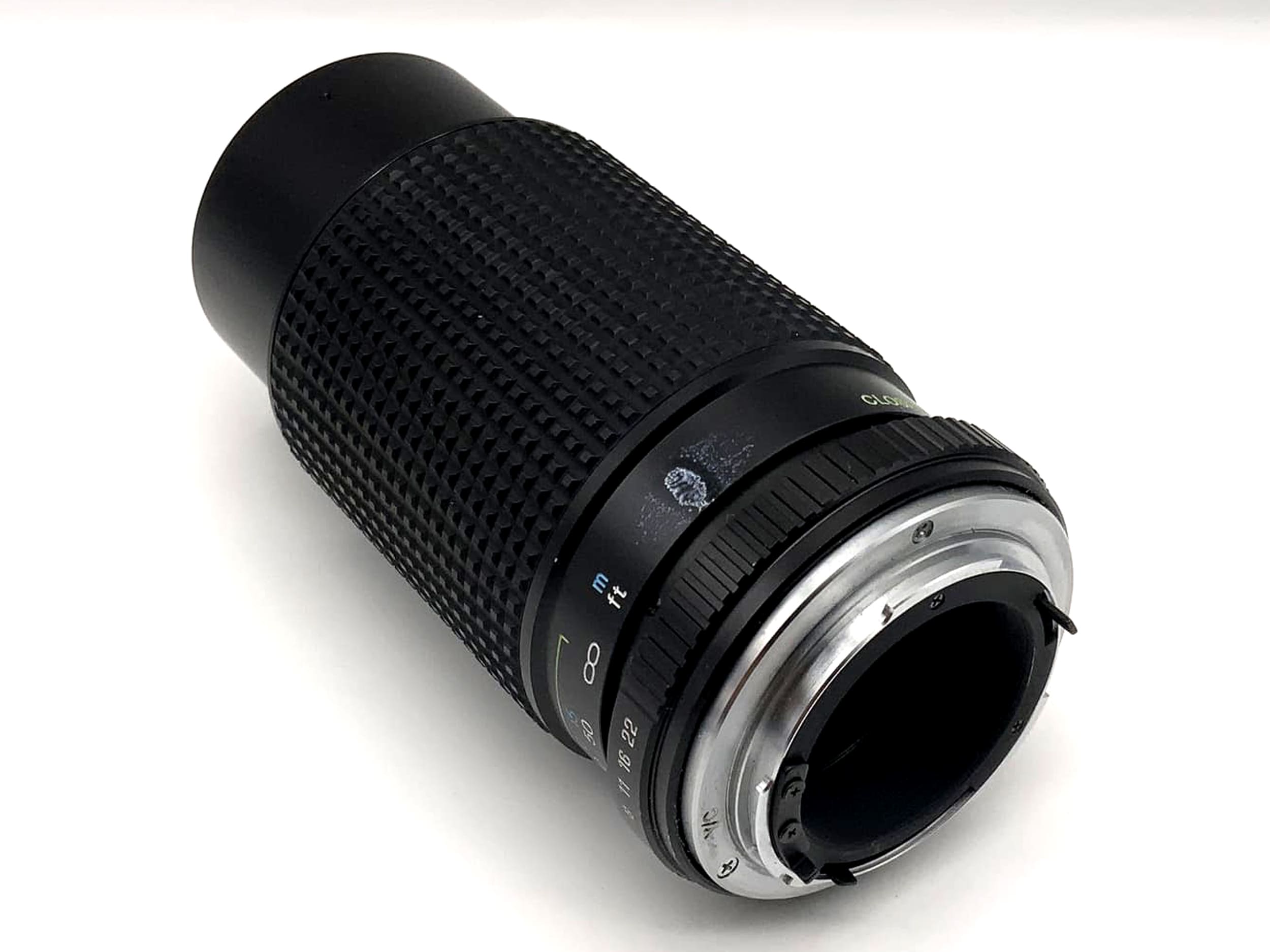 Tokina RMC 1:4.5 80-200mm analog lens (Yashica Contax C/Y)