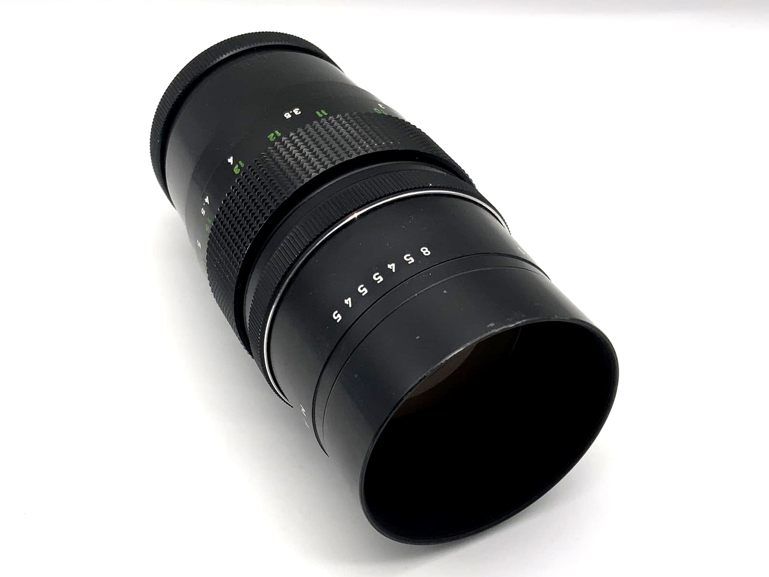 Pentacon f/4 200mm telephoto lens, analog 15-blade Exa mount 4/200 GDR